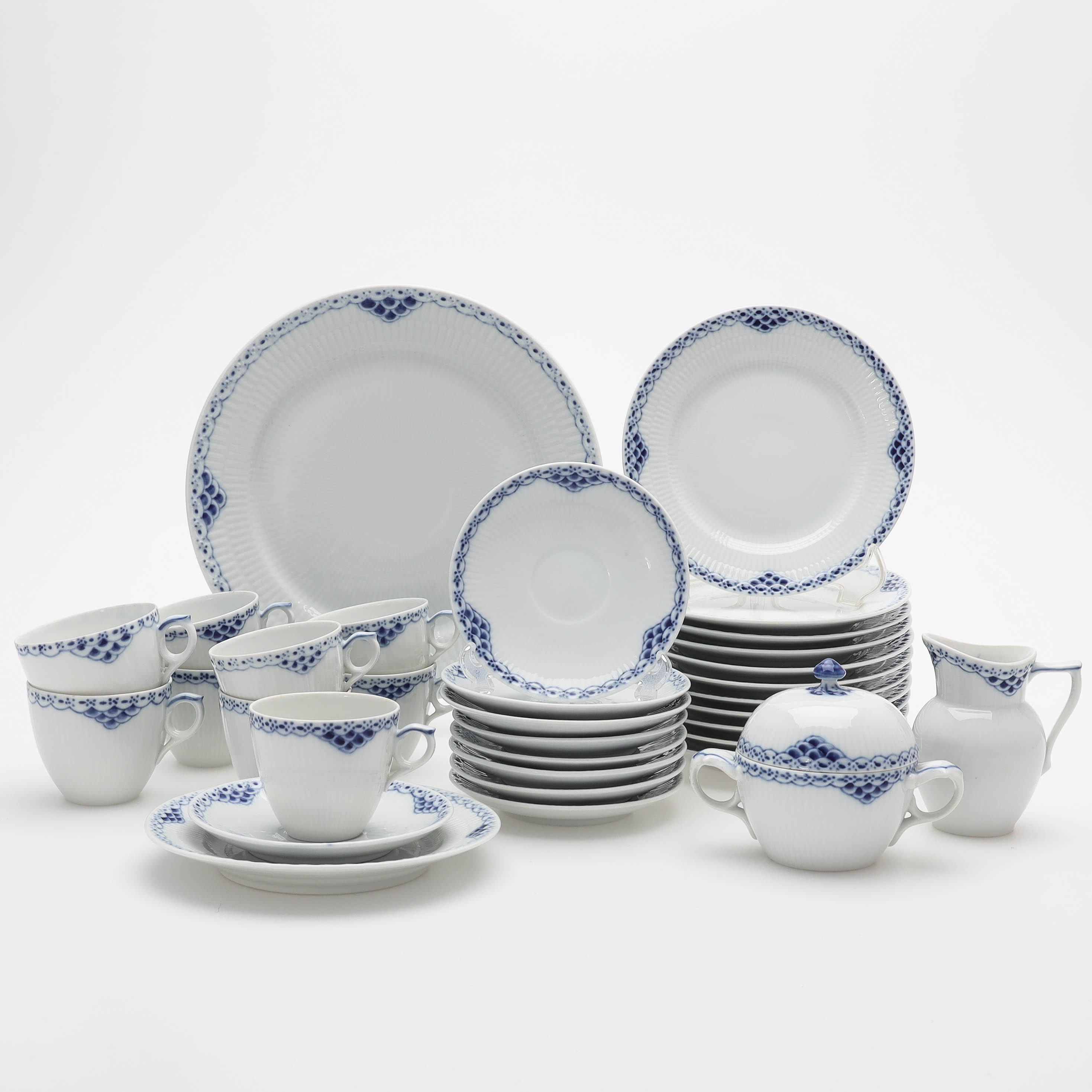 SERVISDELAR, 33 delar, porslin, "Princess", Royal Copenhagen, Danmark.