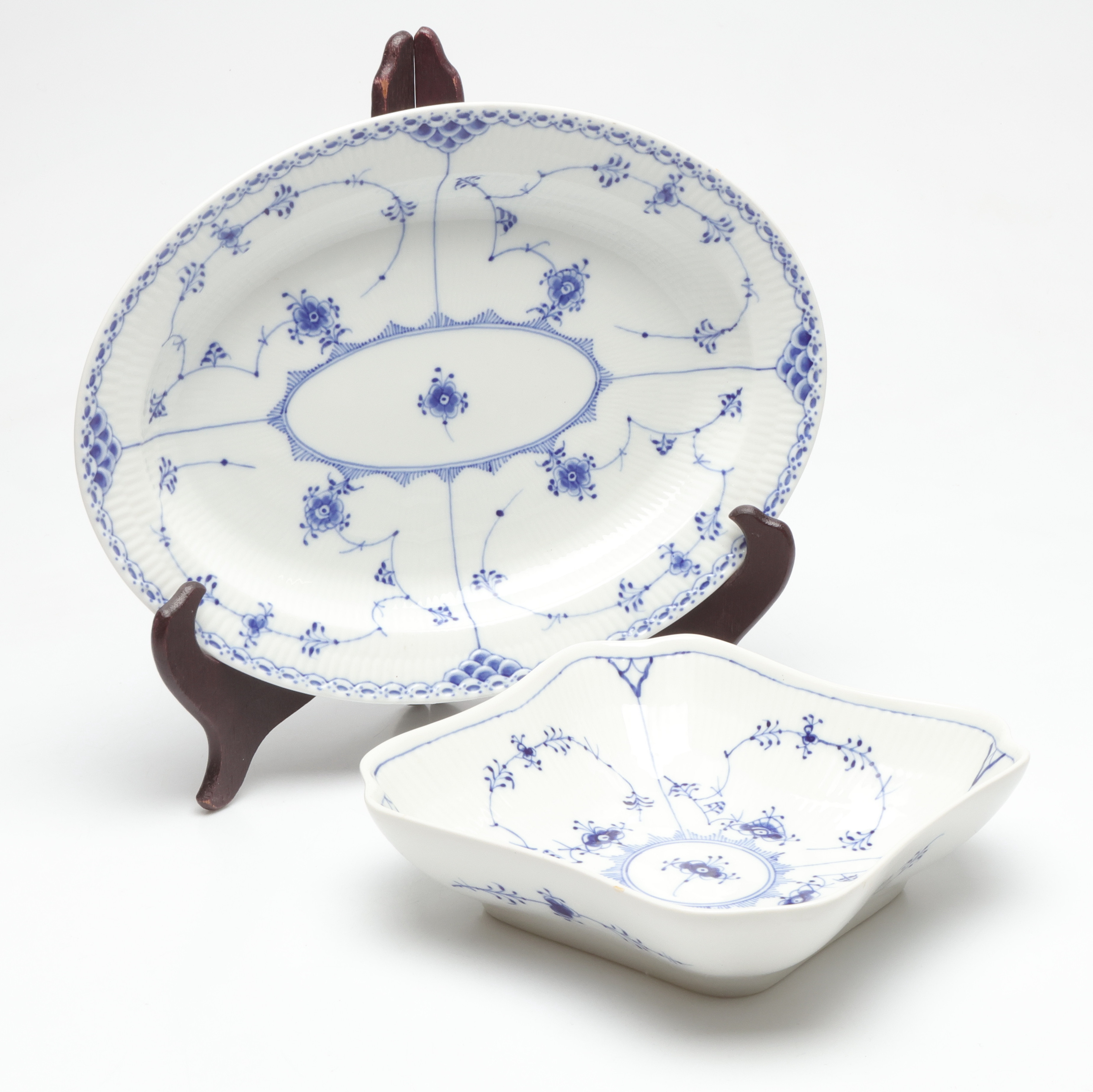 FAT samt SKÅL, porslin, Musselmalet, Royal Copenhagen, Danmark.