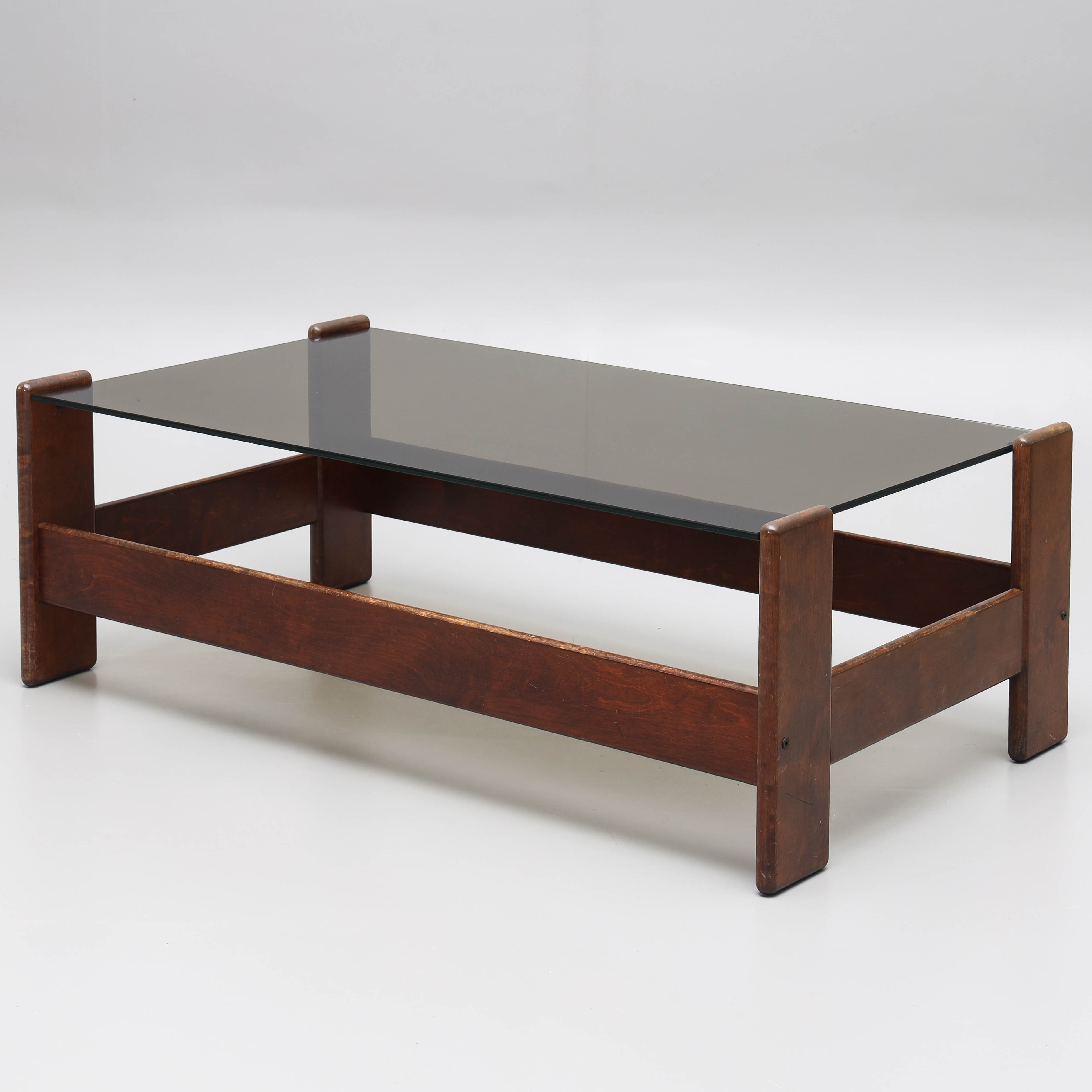 SOFFBORD, betsat trä, rökfärgad glasskiva, Hämeen Kalustaja, Finland, 1970-tal.