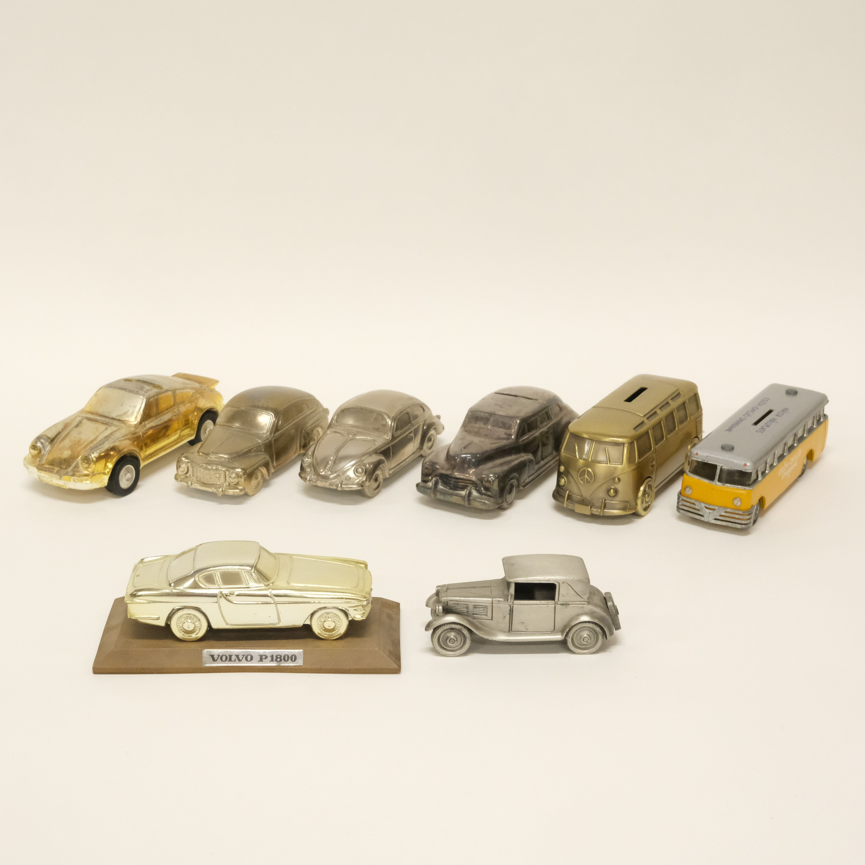 MODELLBILAR/SPARGRISAR, SJU DELAR.