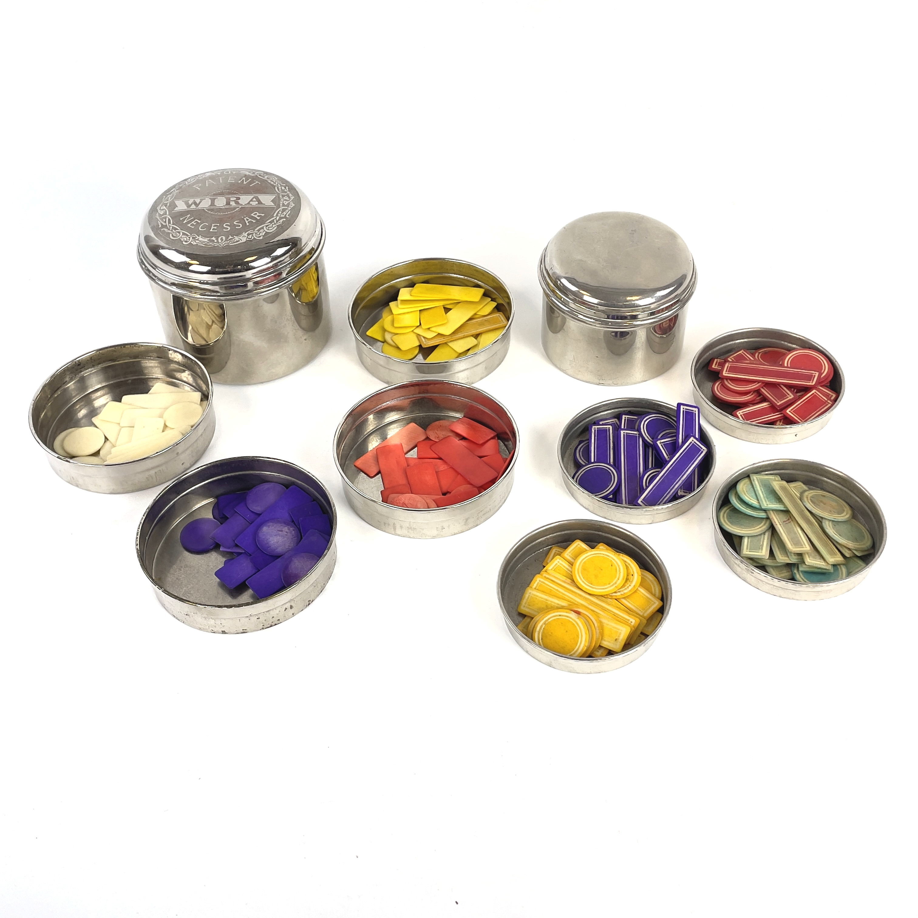 WIRAPULLOR/SPELMARKER, 2 st, s.k. Viraspel, metall och plast.