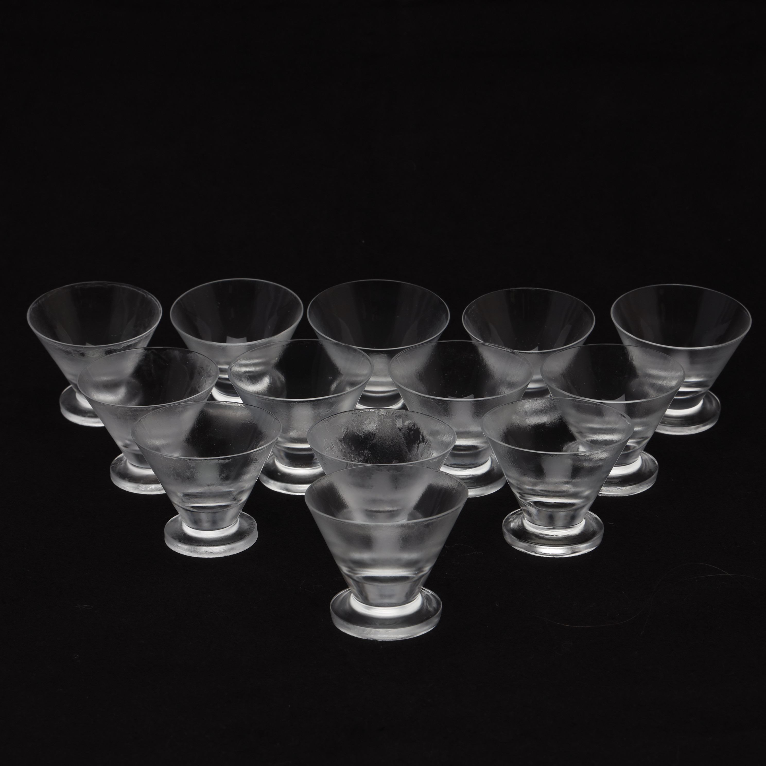 VICKE LINDSTRAND. COCKTAILGLAS, 13 stycken, "Iced", Orrefors.