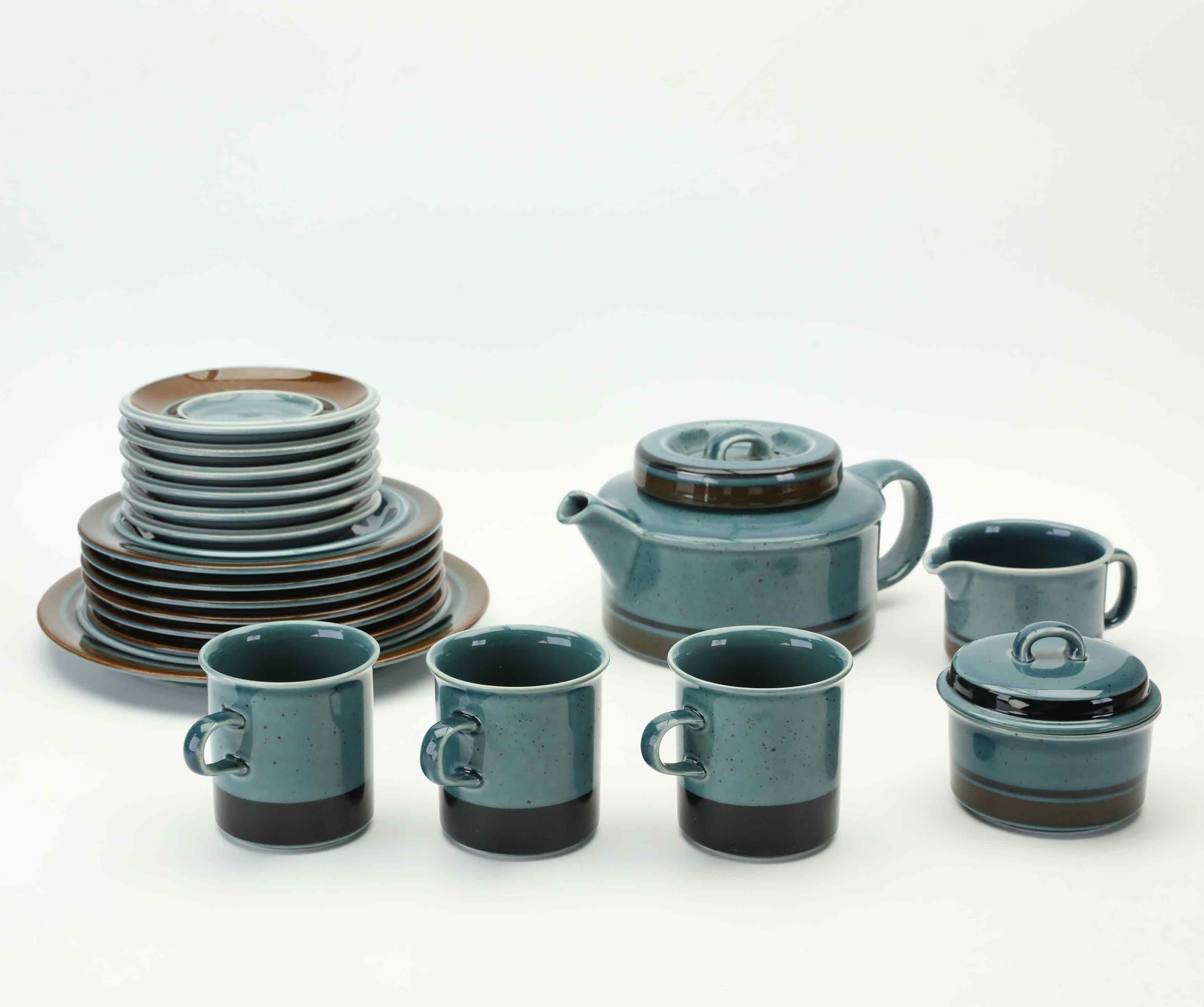 ULLA PROCOPÉ. Kaffeservis, stengods, 19 delar, "Meri", Arabia, 1900-talets mitt.