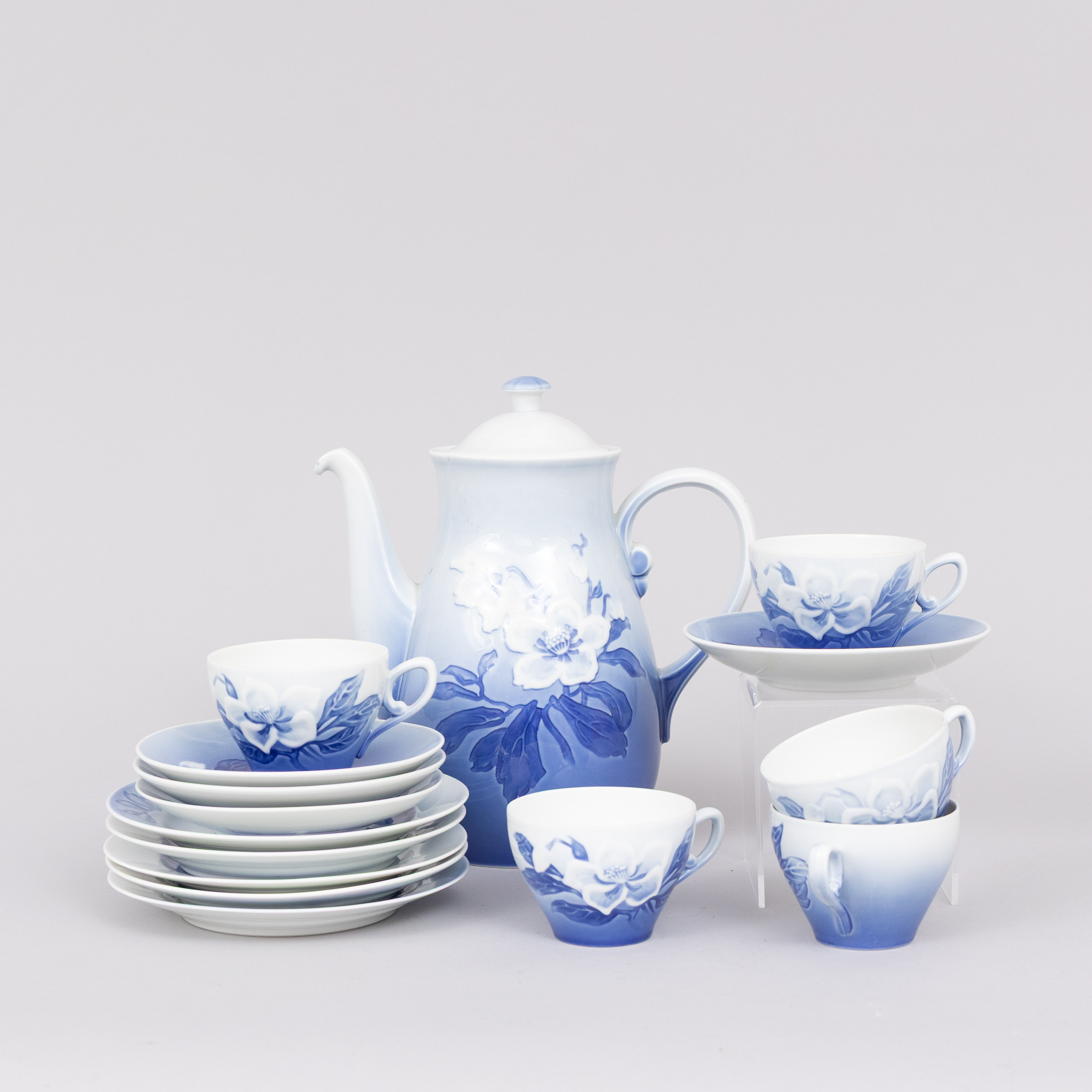 KAFFESERVISDELAR, 15 st, Julros', porslin, Bing & Gröndahl, Danmark.