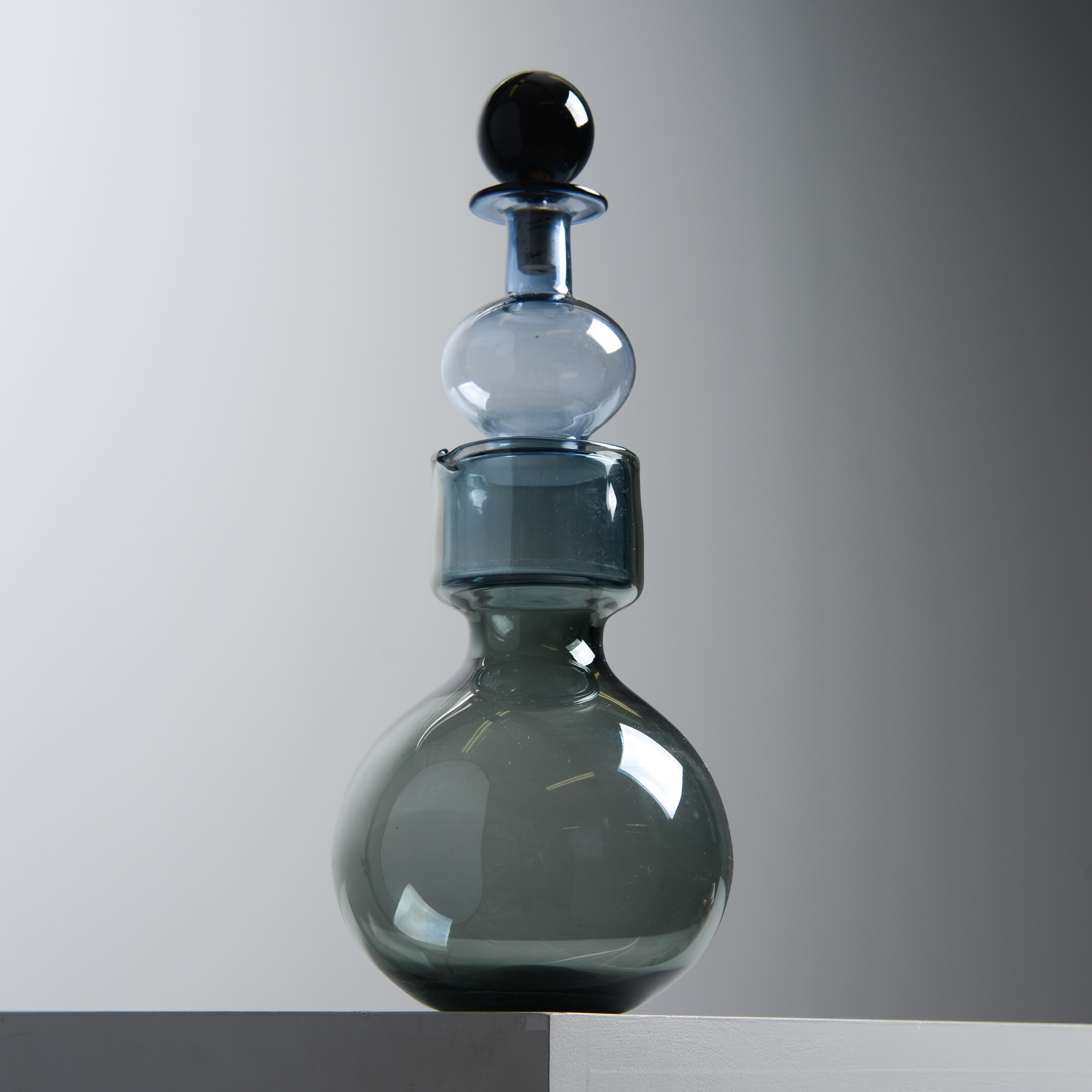 KAJ FRANCK. "Kremls klockor", glas, signerad Nuutajärvi Notsjö, signerad samt daterad -63.