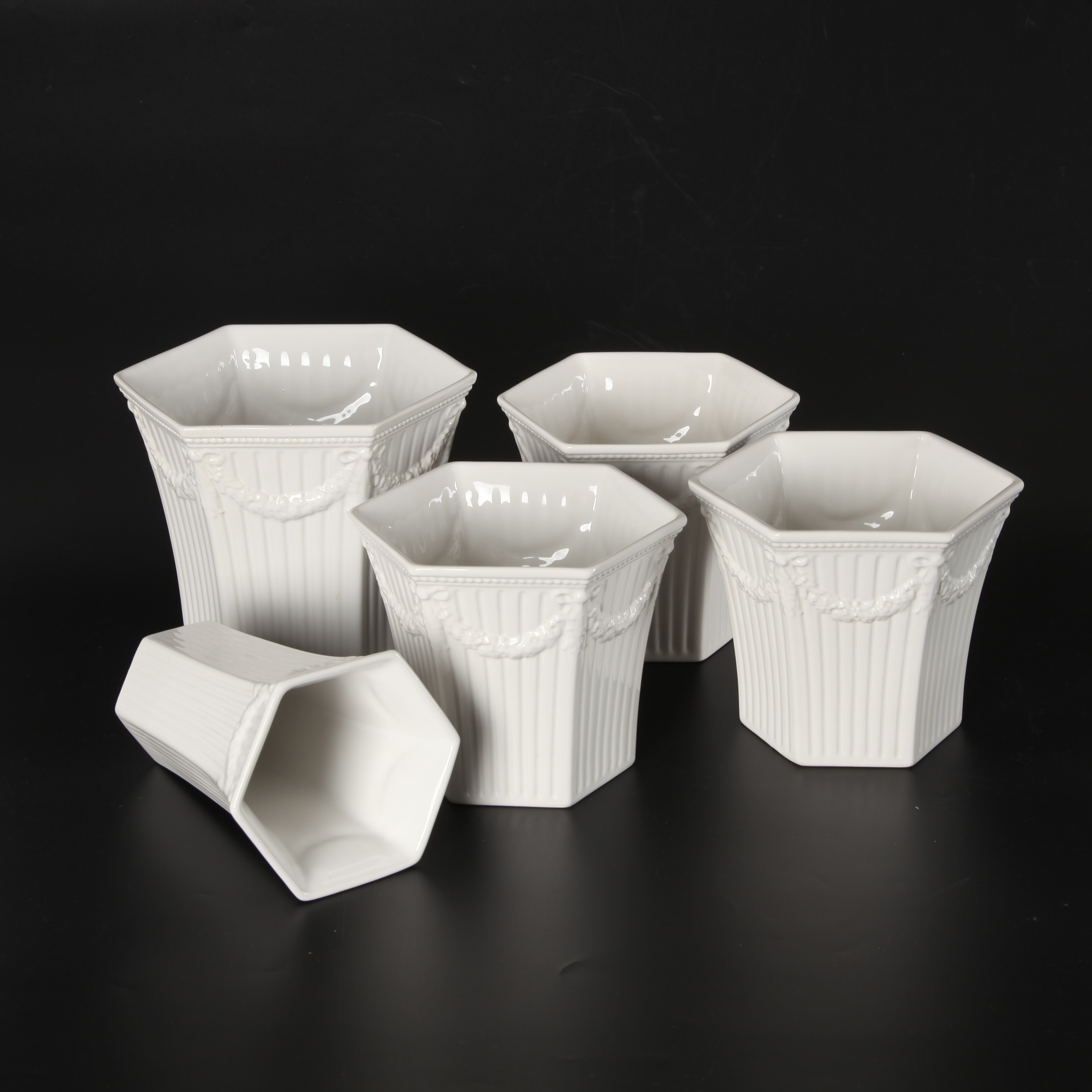 YTTERFODER, 5 st, "Empire", Gustavsberg 1900-talets senare del.