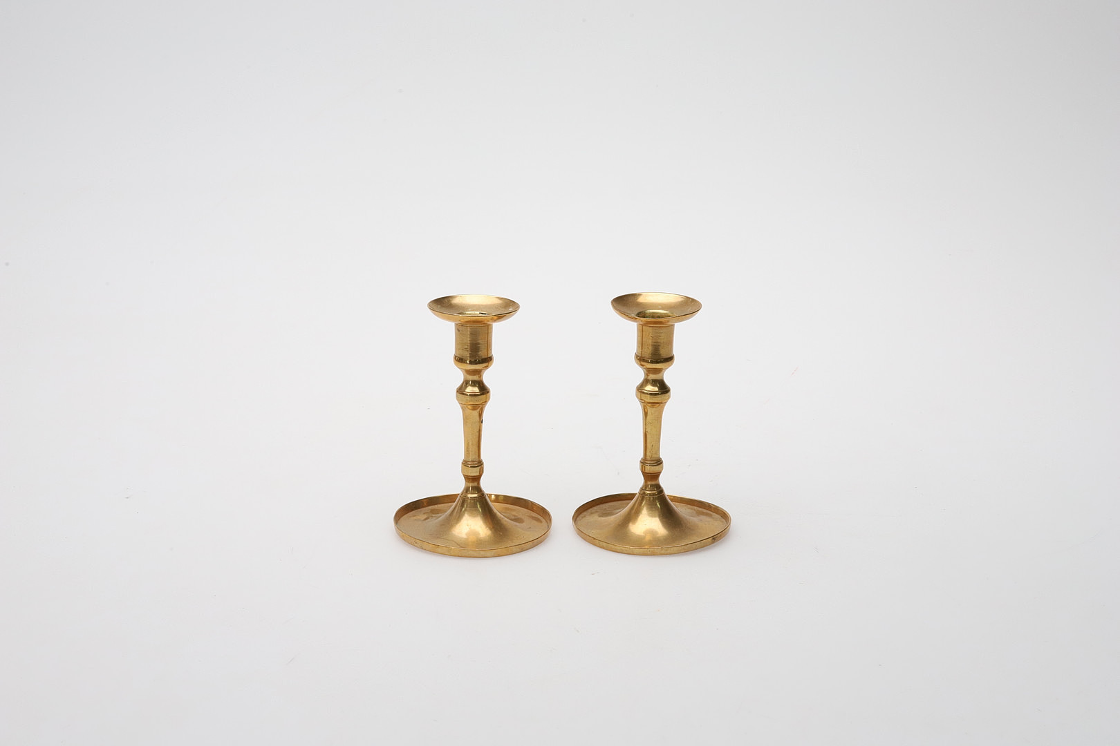 LJUSSTAKAR, Ett par, mässing, 18-/1900-tal.