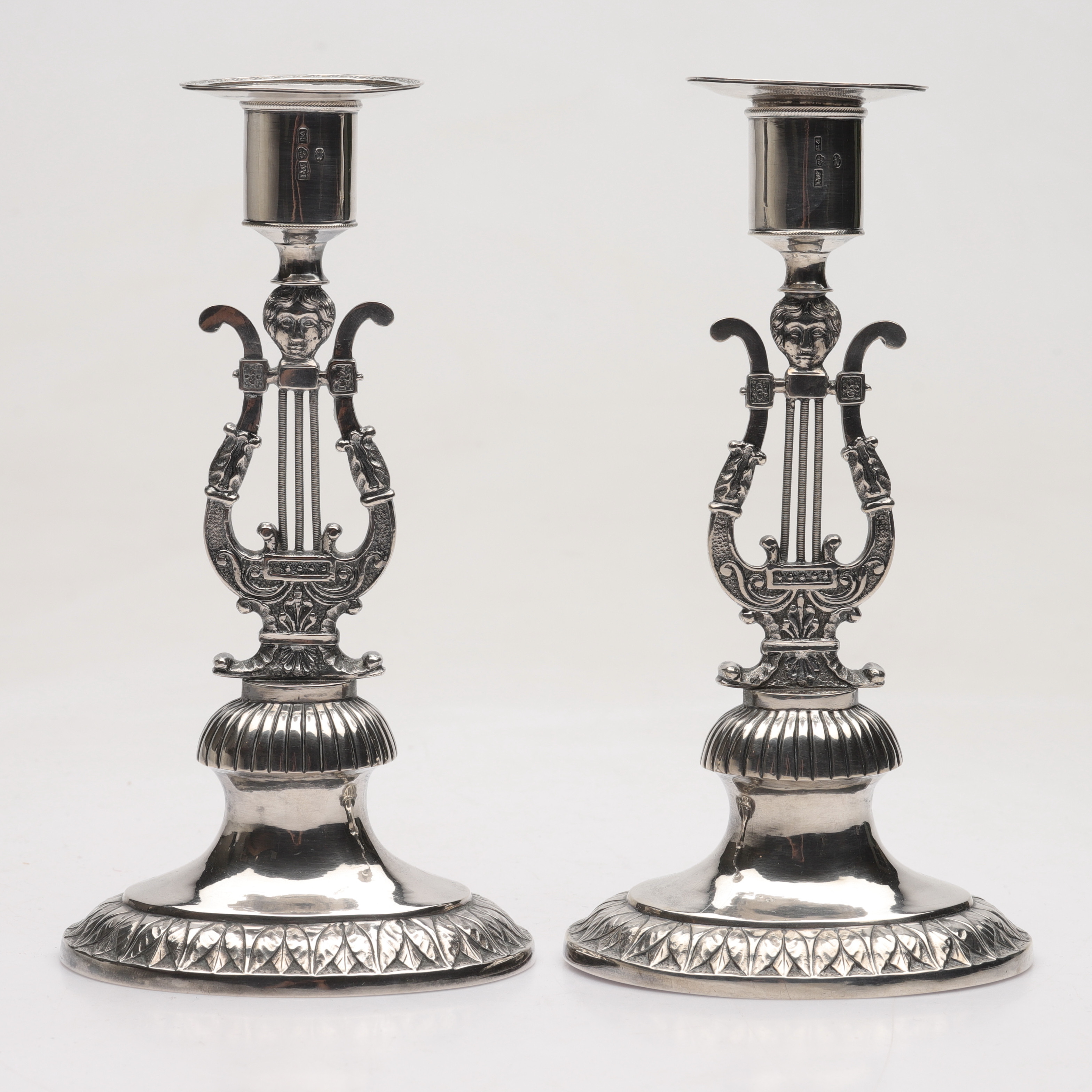 SILVERLJUSSTAKAR, 2 st, sannolikt Johan Wixner, Söderhamn, empir, , s.k. lyrstakar, 1837.