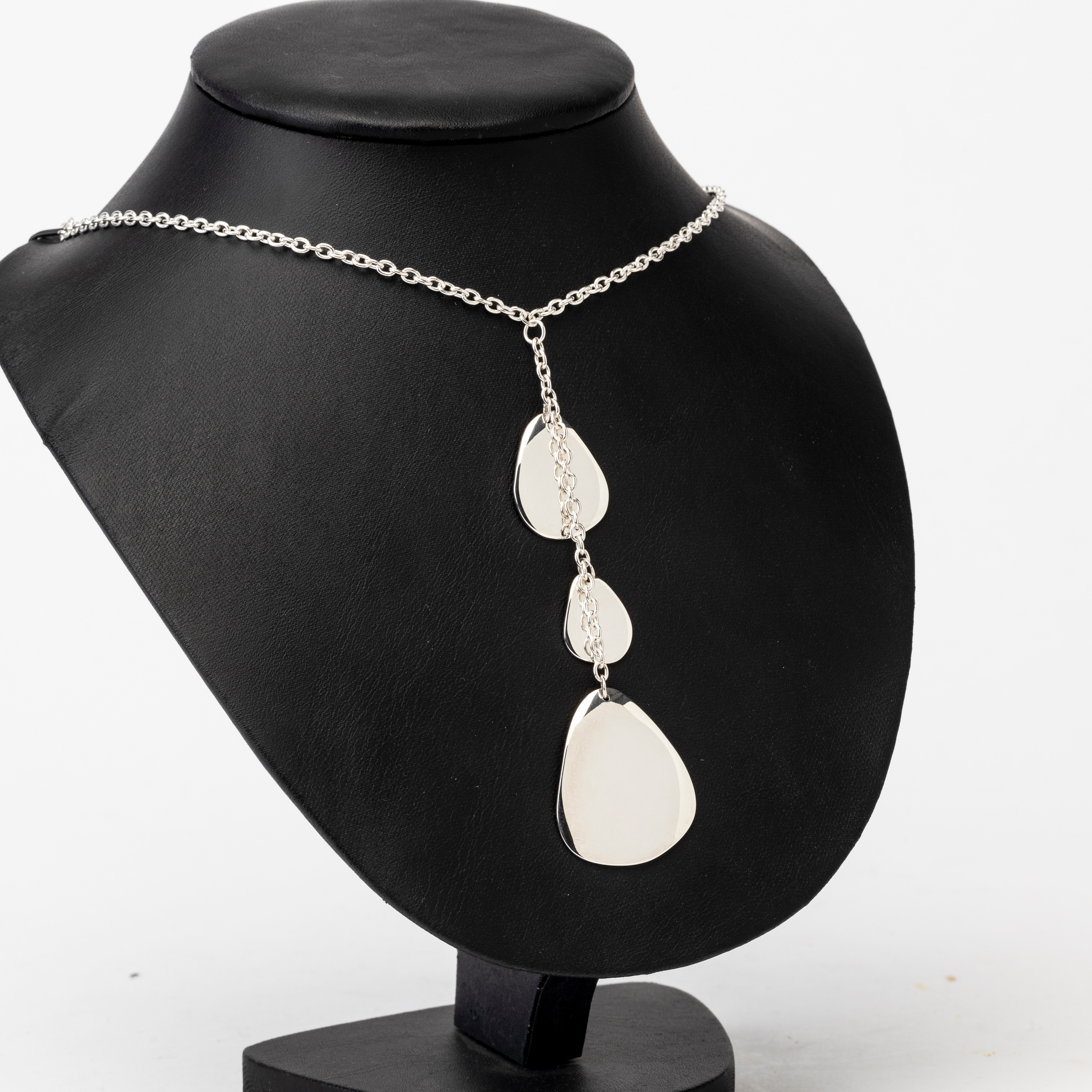 EFVA ATTLING. Collier, "Rose petal", silver, signerat.