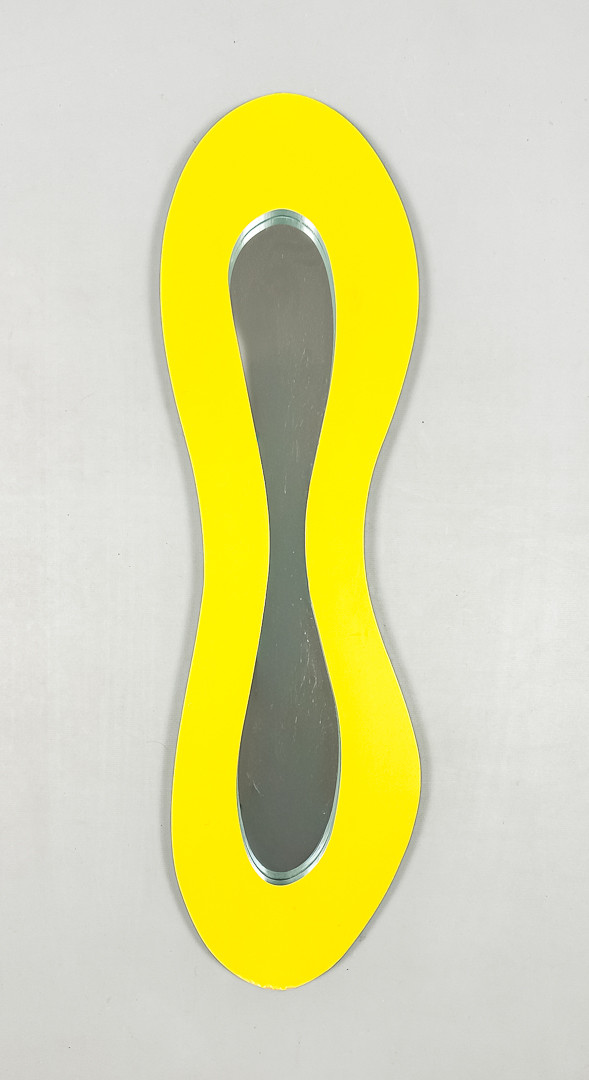 SOFIA UDDÉN. SPEGEL, Lackat trä, 1900-talets slut.