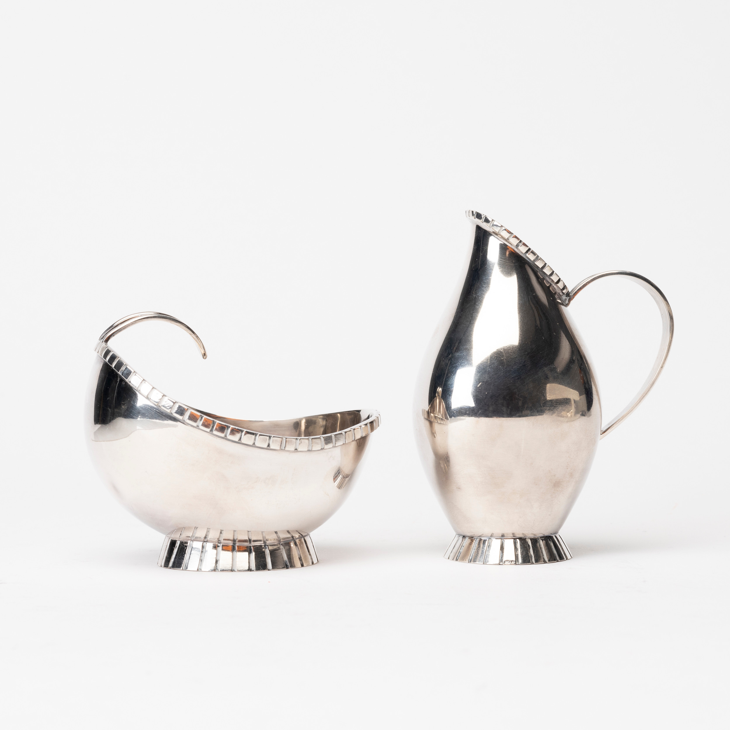 GRÄDDKANNA OCH SOCKERSKÅL, sterlingsilver, Wilhelm T. Binder, Tyskland, 1900-talets mitt.