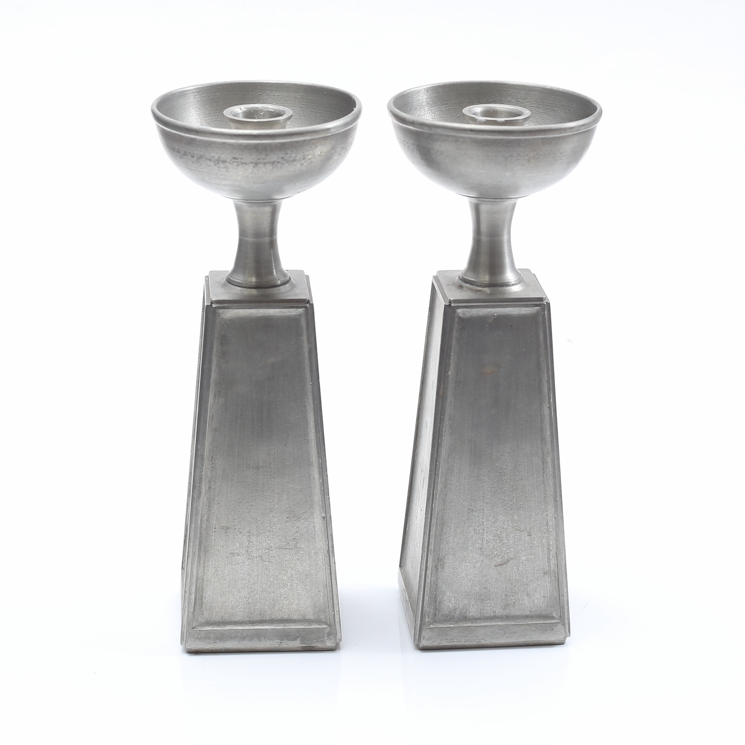 LJUSSTAKAR, ett par, tenn, Rune Tennesmed, Kalmar, 1980.