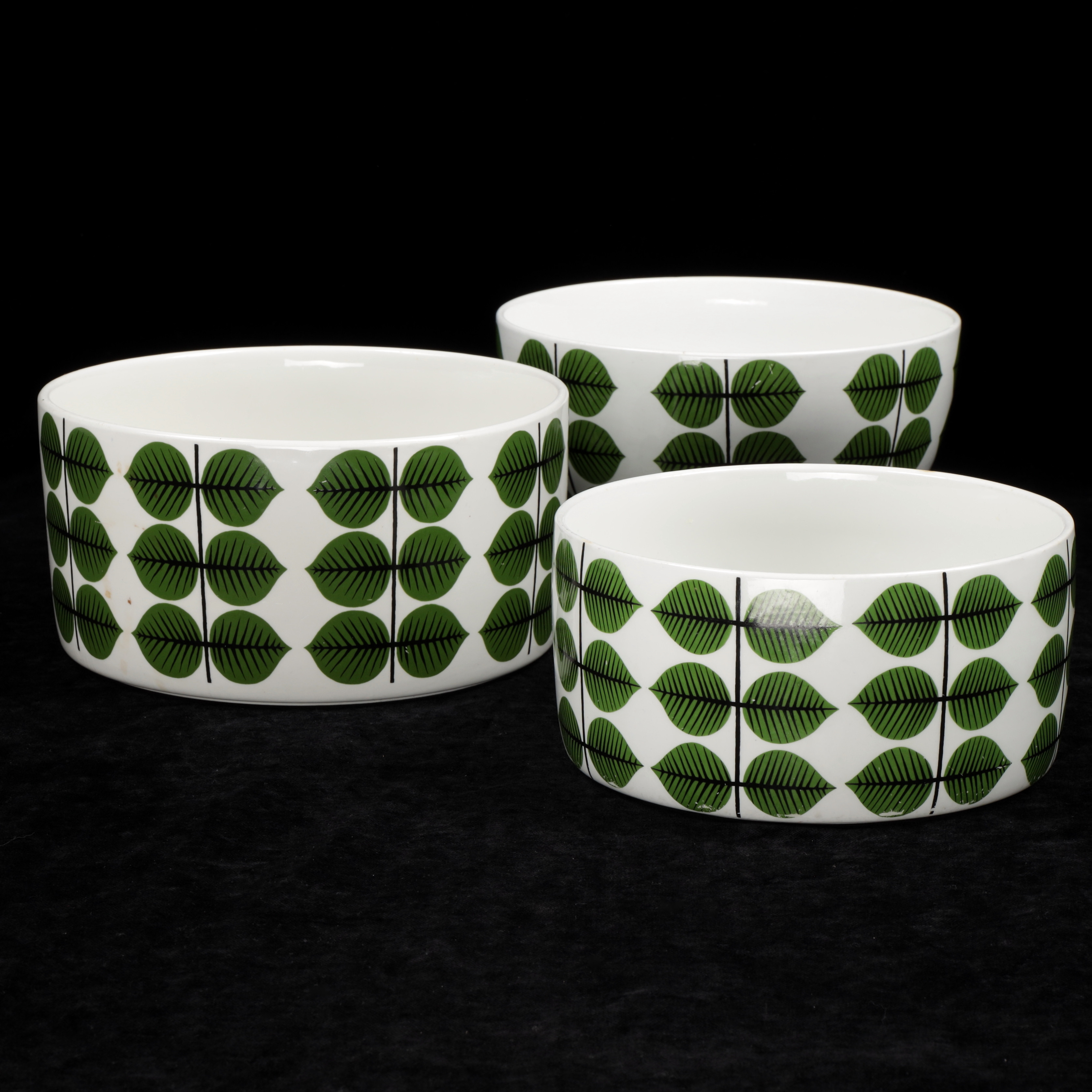 STIG LINDBERG. Skålar, 3 st, "Berså", Gustavsberg, 1960-tal.