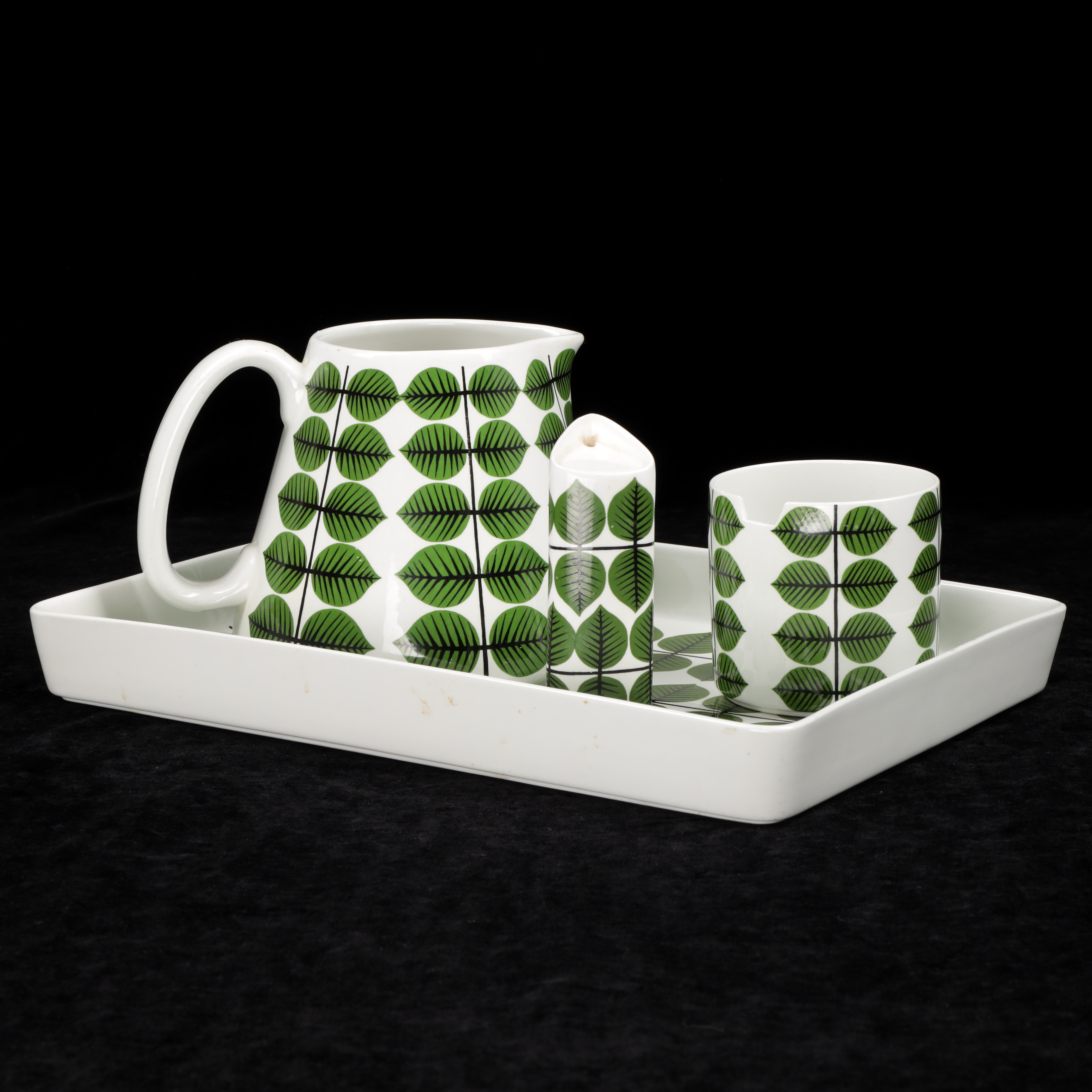 STIG LINDBERG. Fat, kanna mm, "Berså", Gustavsberg, 1960-tal.