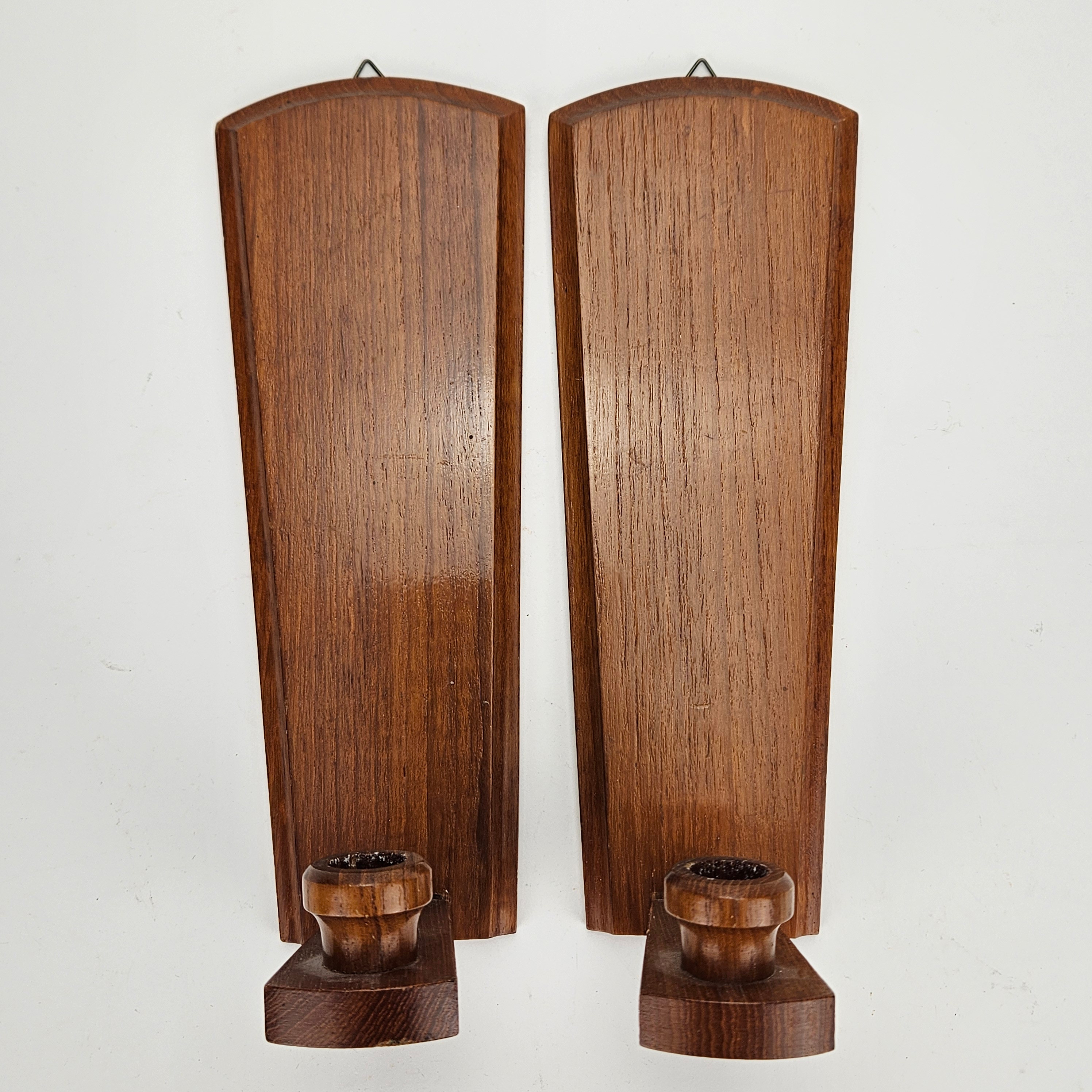 LAMPETTER, ett par, teak, 1900-talets andra hälft.