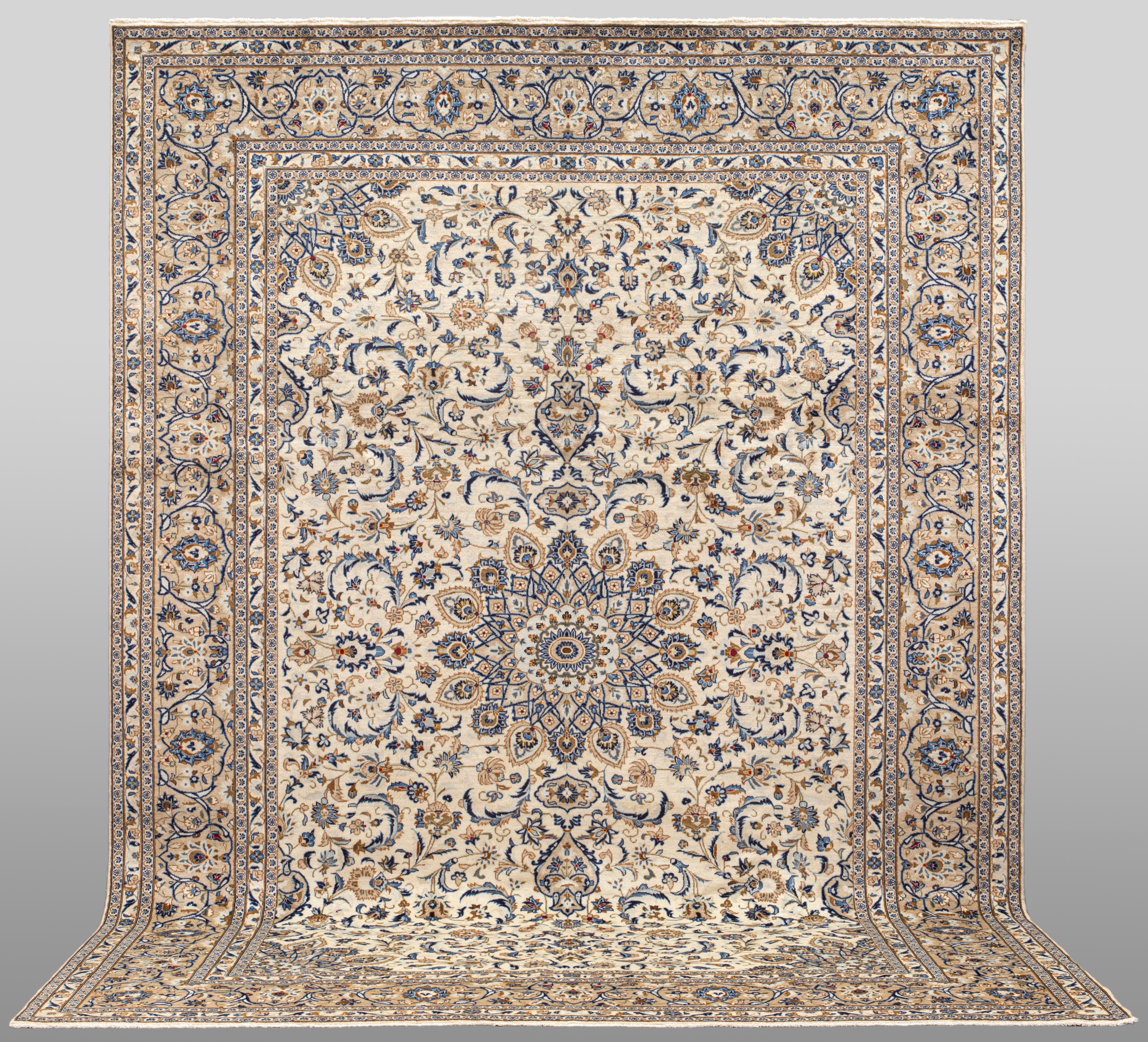ORIENTMATTA. Ljus Keshan, fine, korkull, 400 x 296 cm.