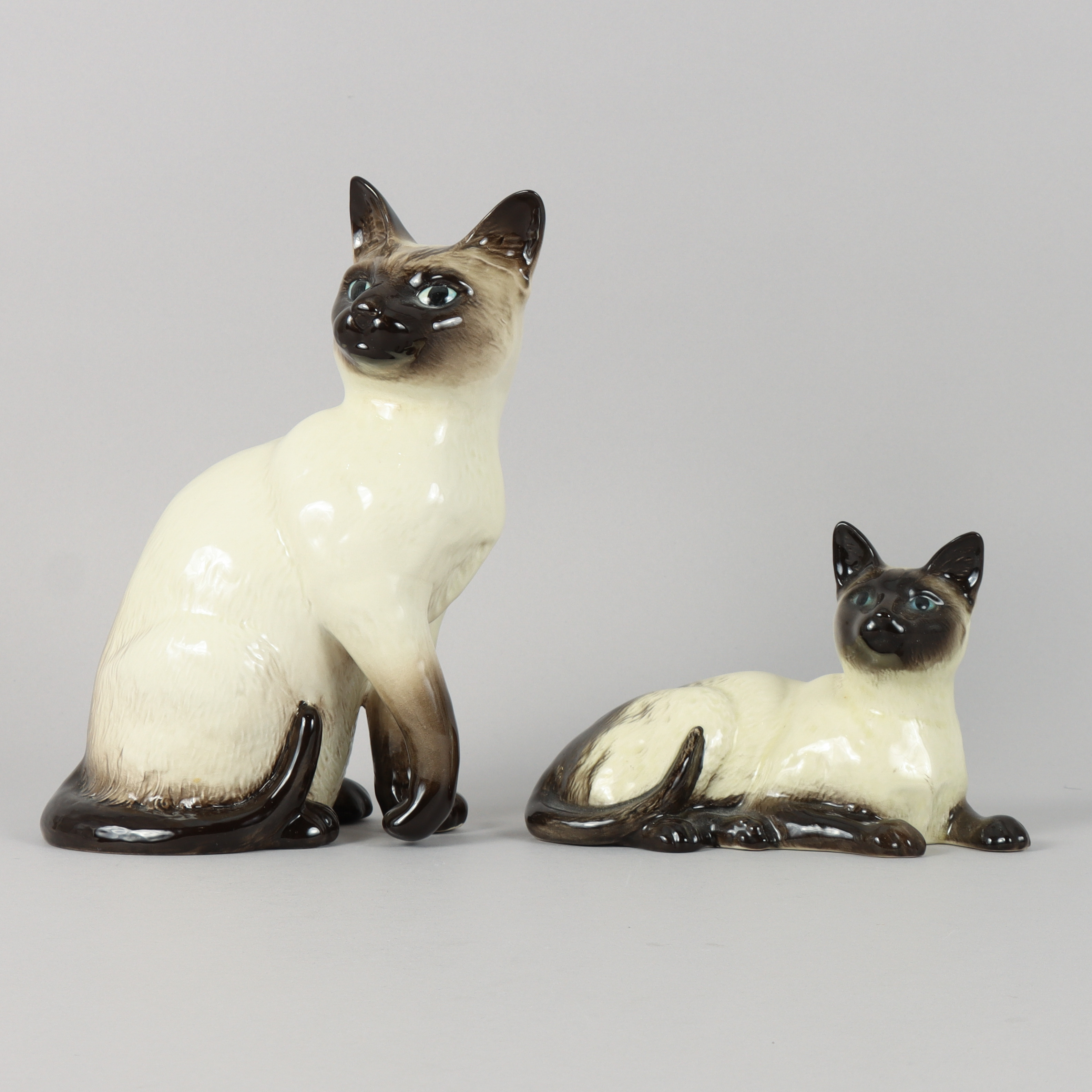 KATTER 2 stycken, porslin, Beswick.