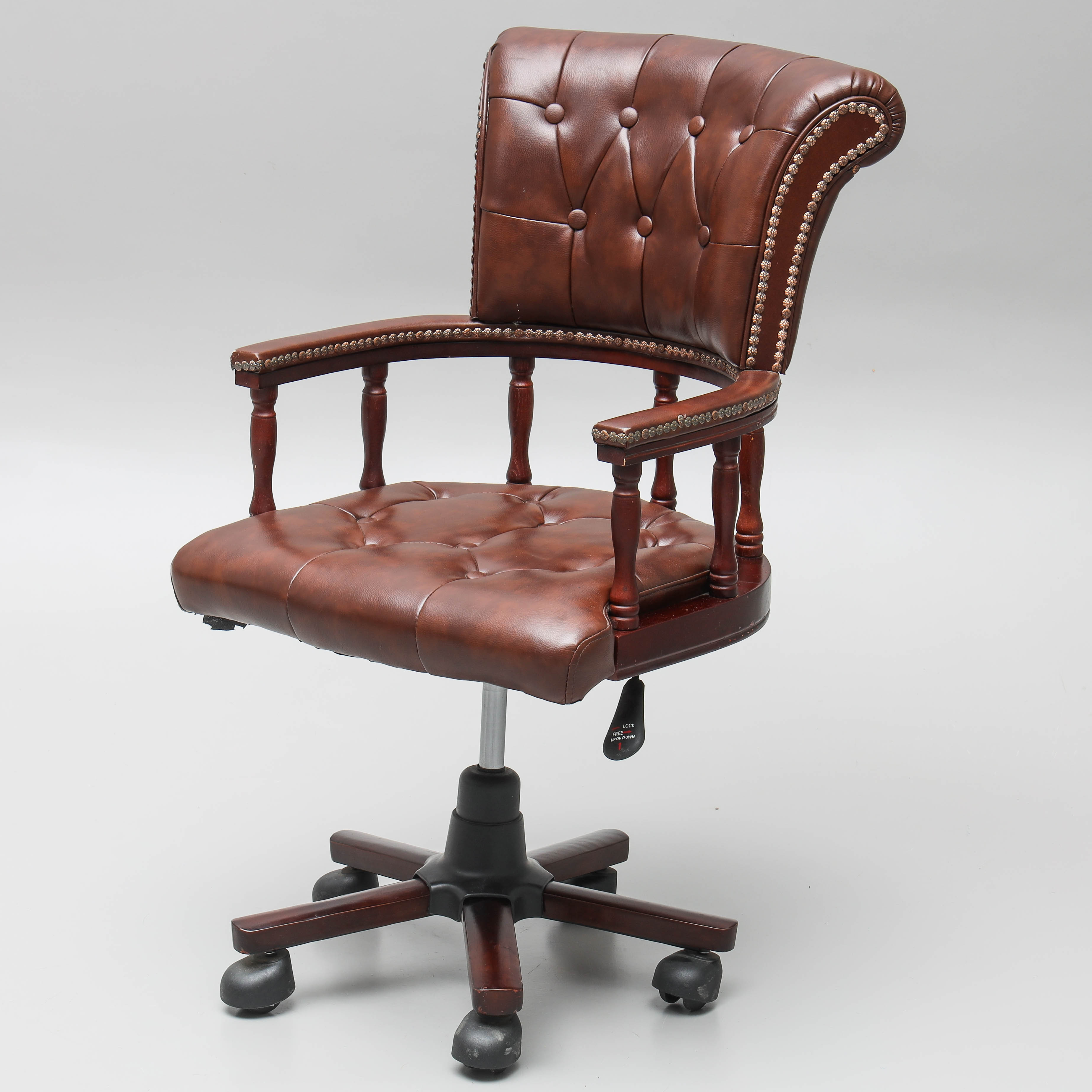 KONTORSTOL, engelsk stil, konstkinn, 2000-tal.