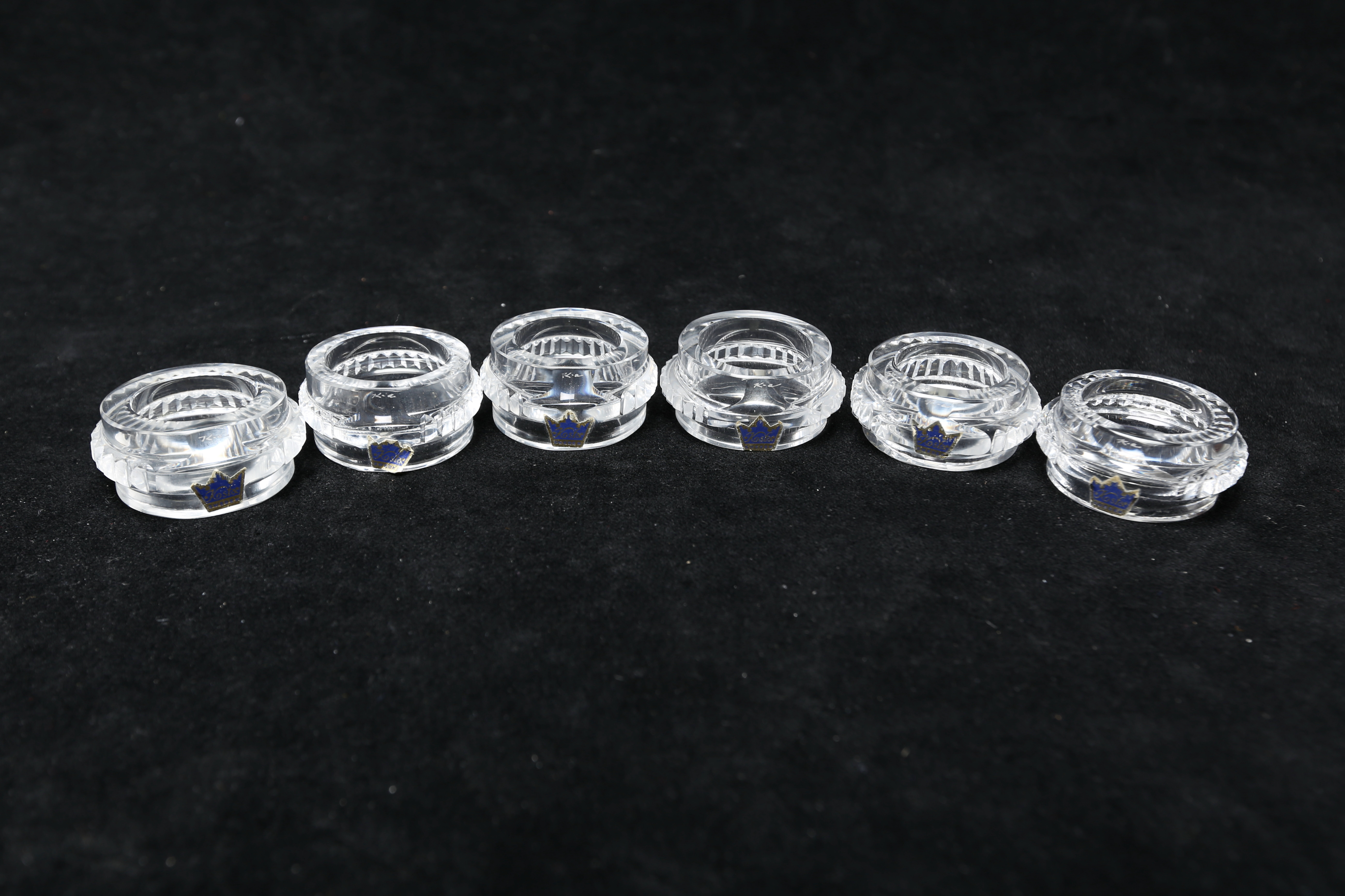 SERVETTRINGAR 6 st, glas, Kosta.