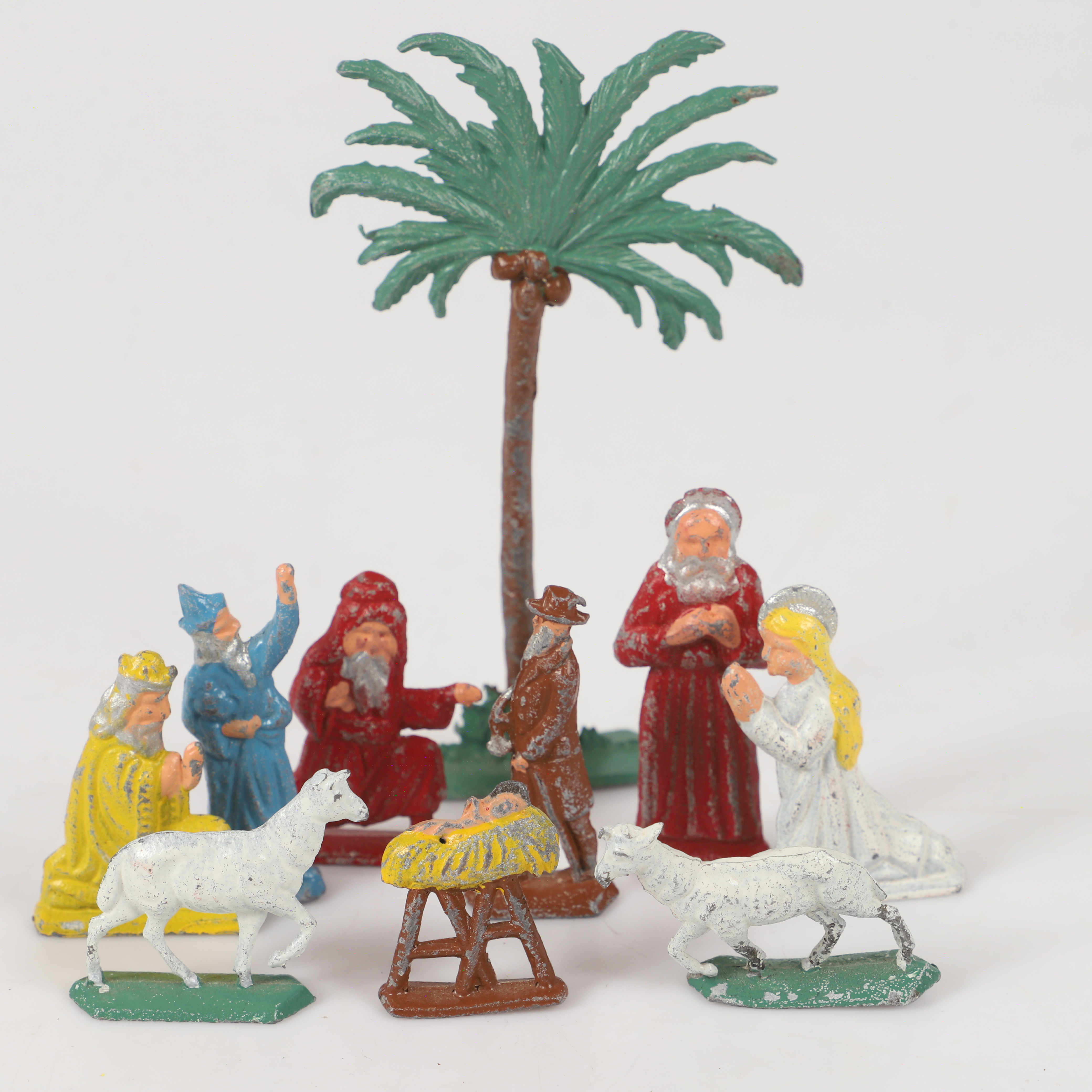 FIGURER TILL JULKRUBBA, 10 stycken, målad tenn, 1900-tal.