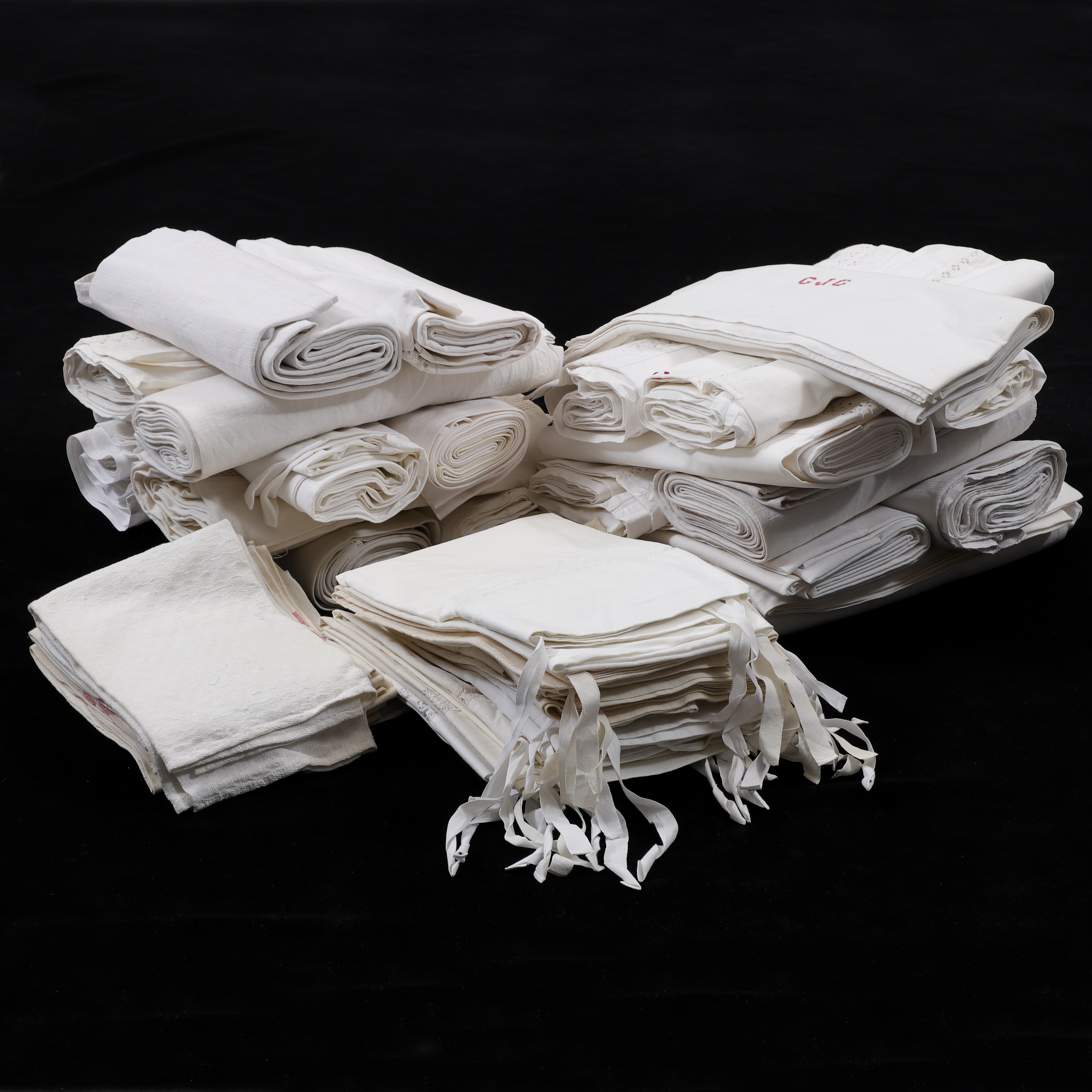 LAKAN, ÖRNGOTT, KÖKSHANDDUKAR, 42 st, linne, 1900-tal.