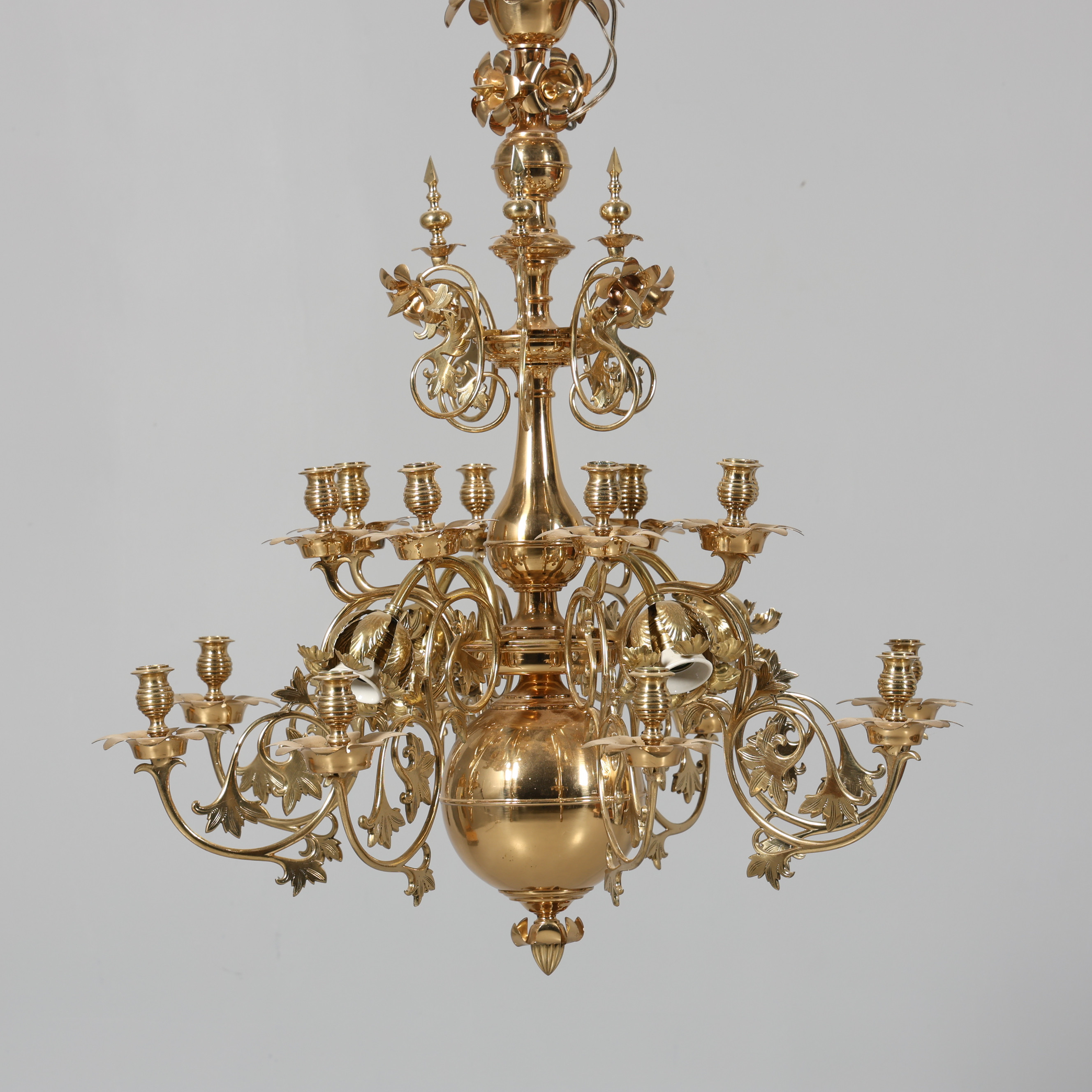 LJUSKRONA, 1900-tal, gulmetall, barockstil.