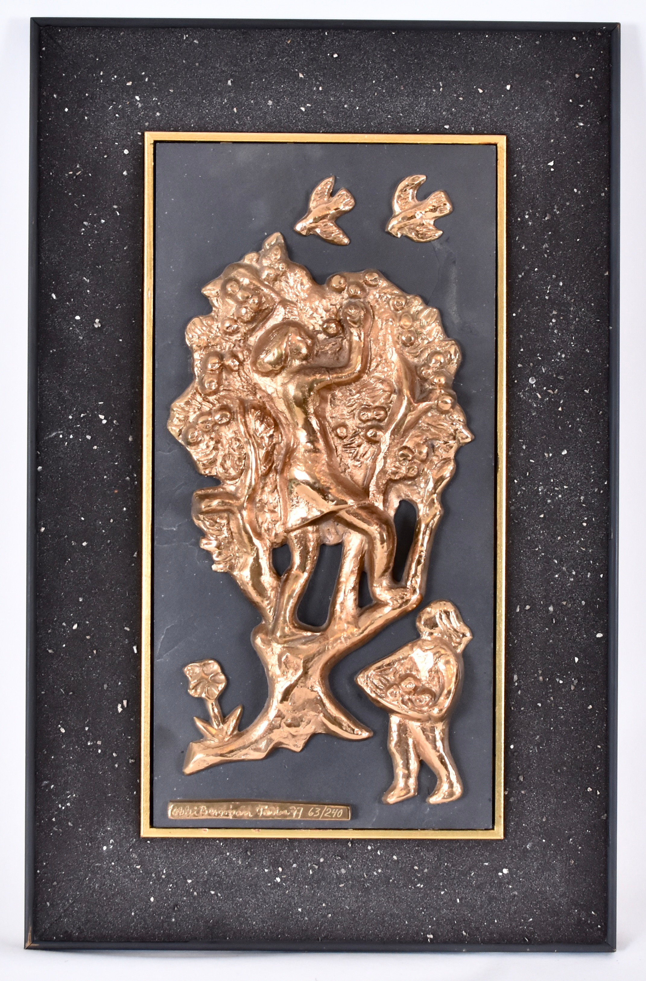 ASTRI BERGMAN-TAUBE. Bronsrelief på skiffer.