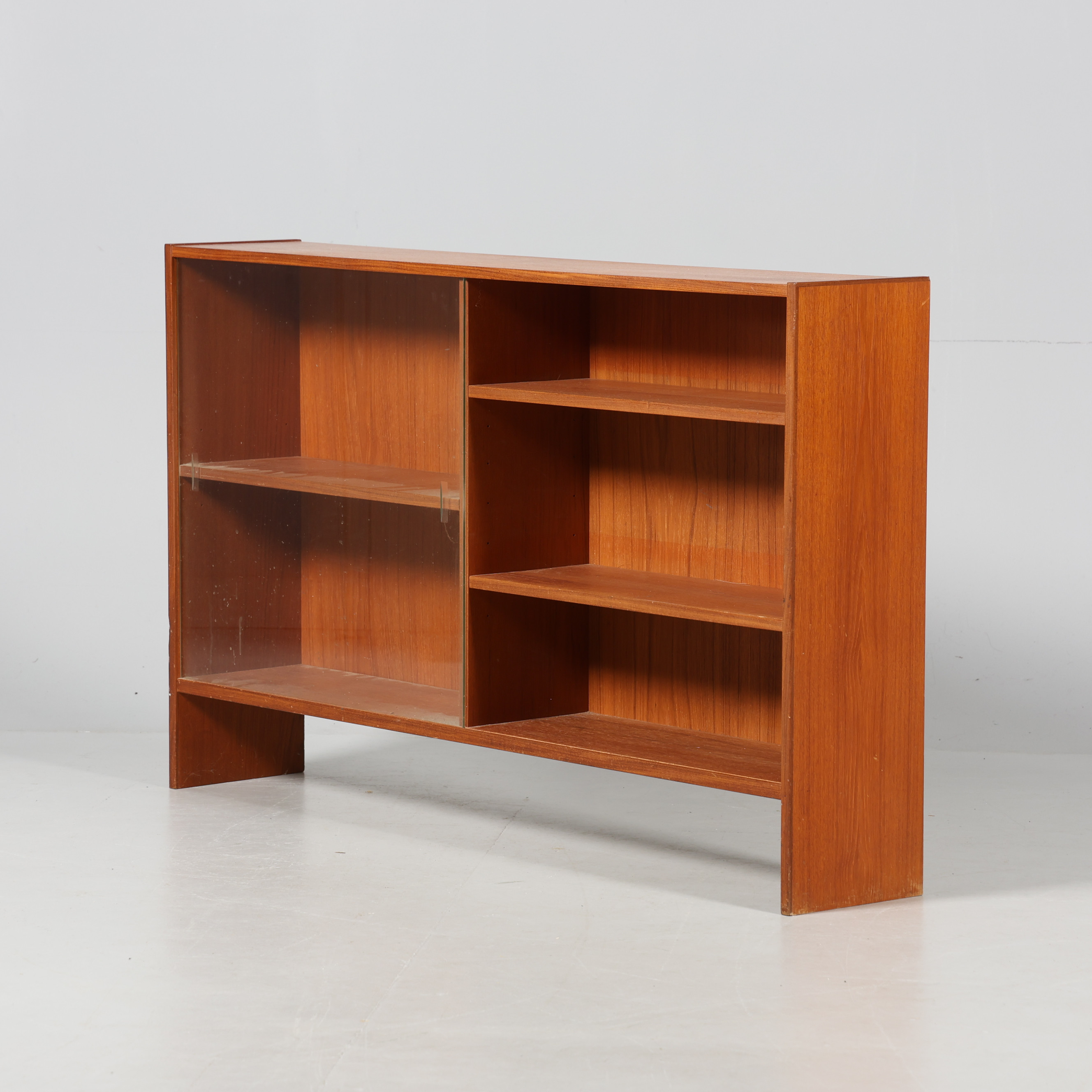 BOKHYLLA, Glasdörr, 1950/60-tal.