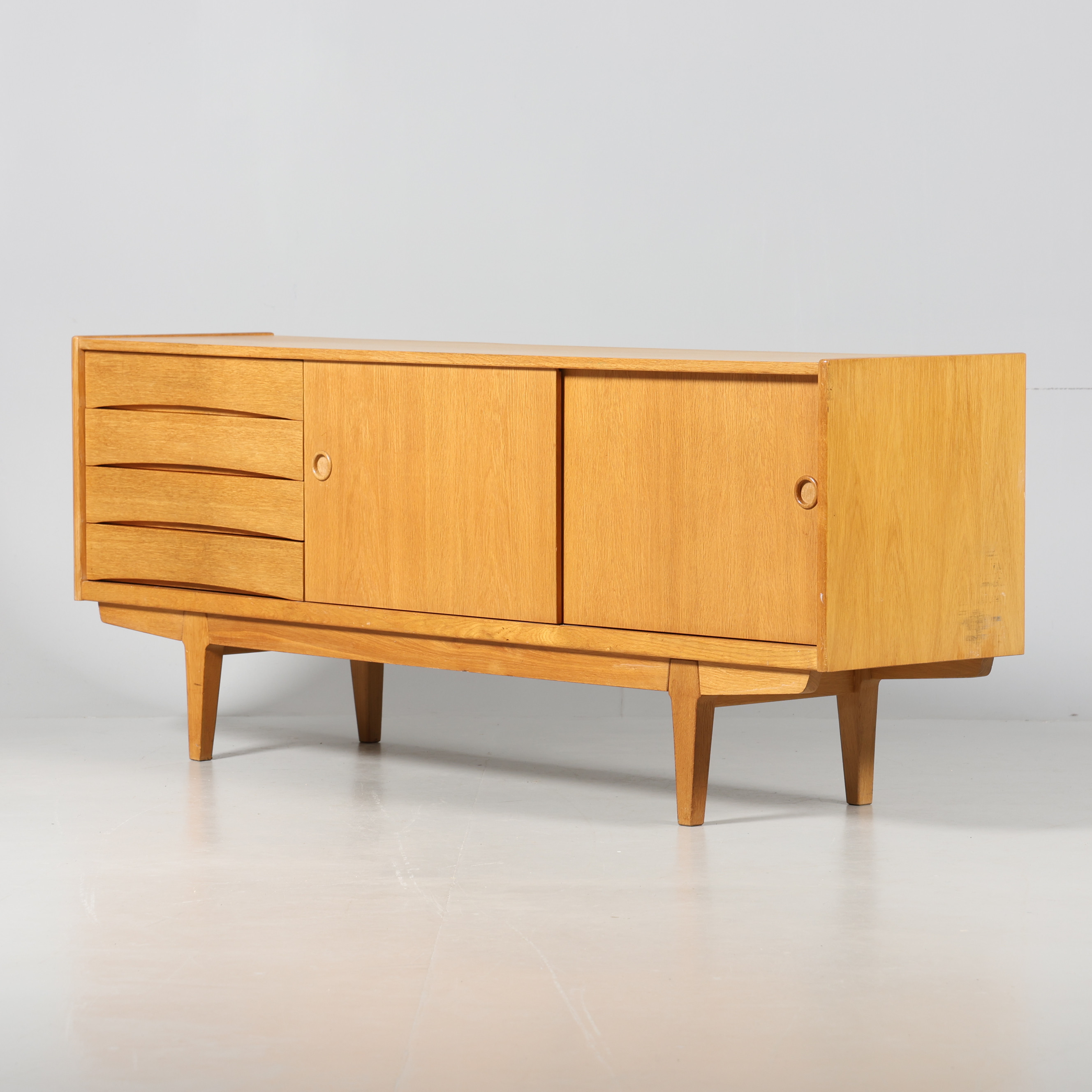 ERIK WÖRTZ. SIDEBOARD, "Ulvö", 1900-talets andra hälft, IKEA.