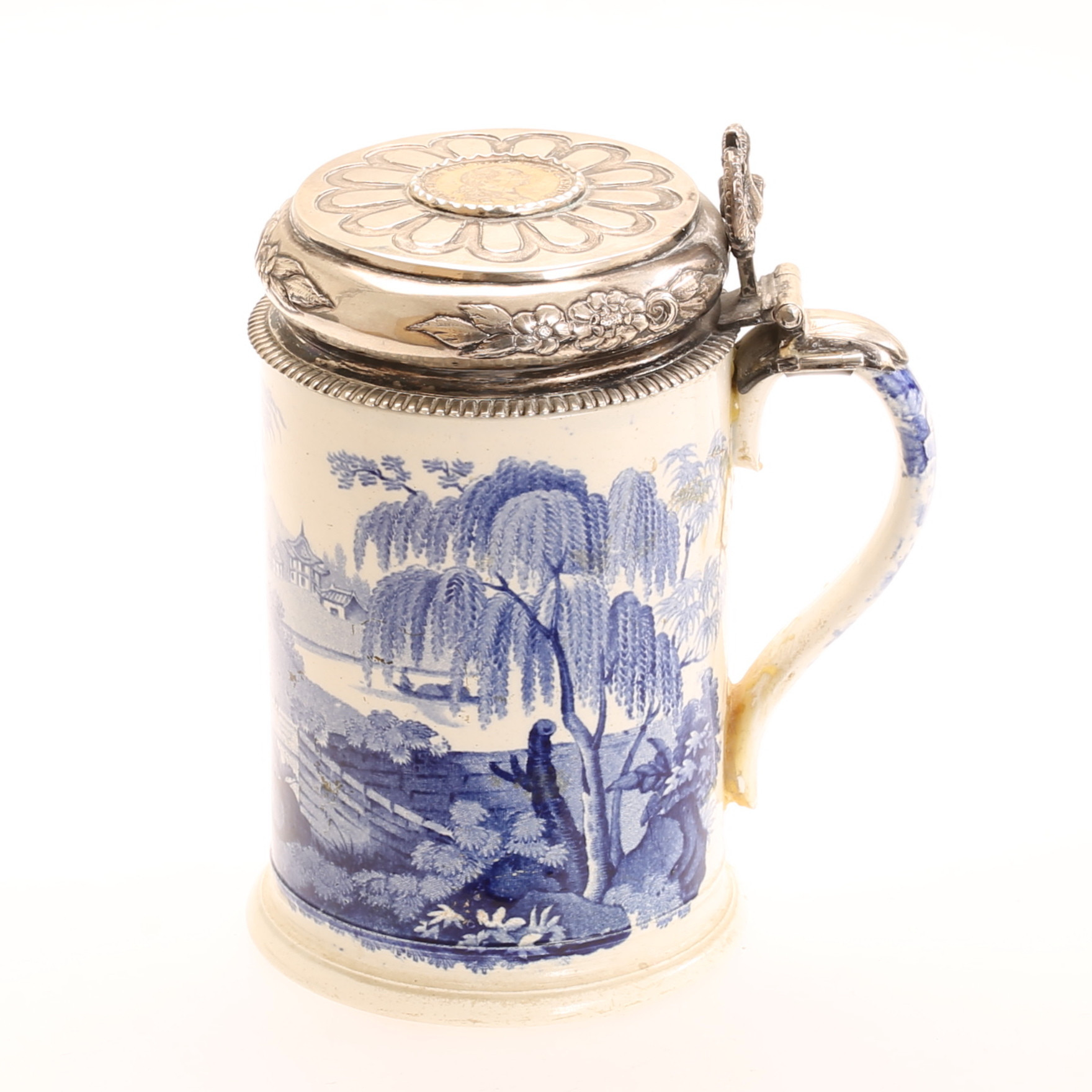 DRYCKESKANNA, silver och porslin, 1700-tal.