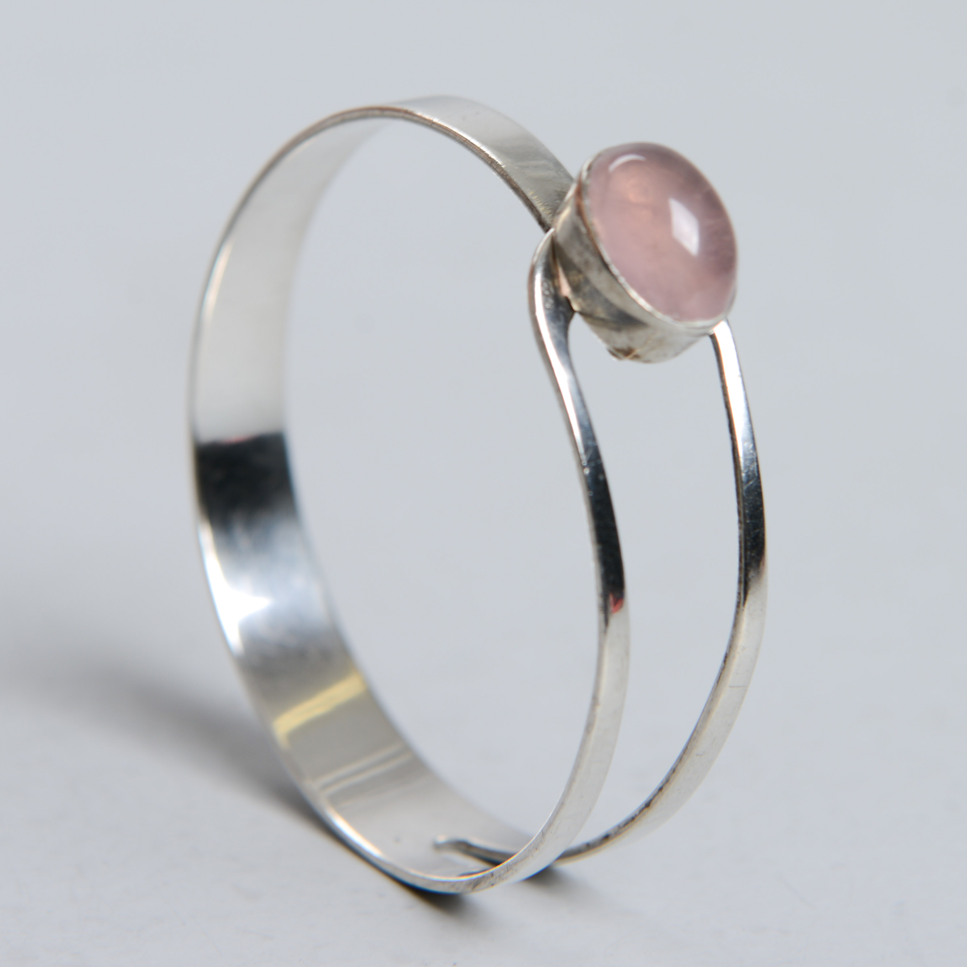 ARMBAND, silver & rosenkvarts, troligen Tyskland, 1900-talets andra del.