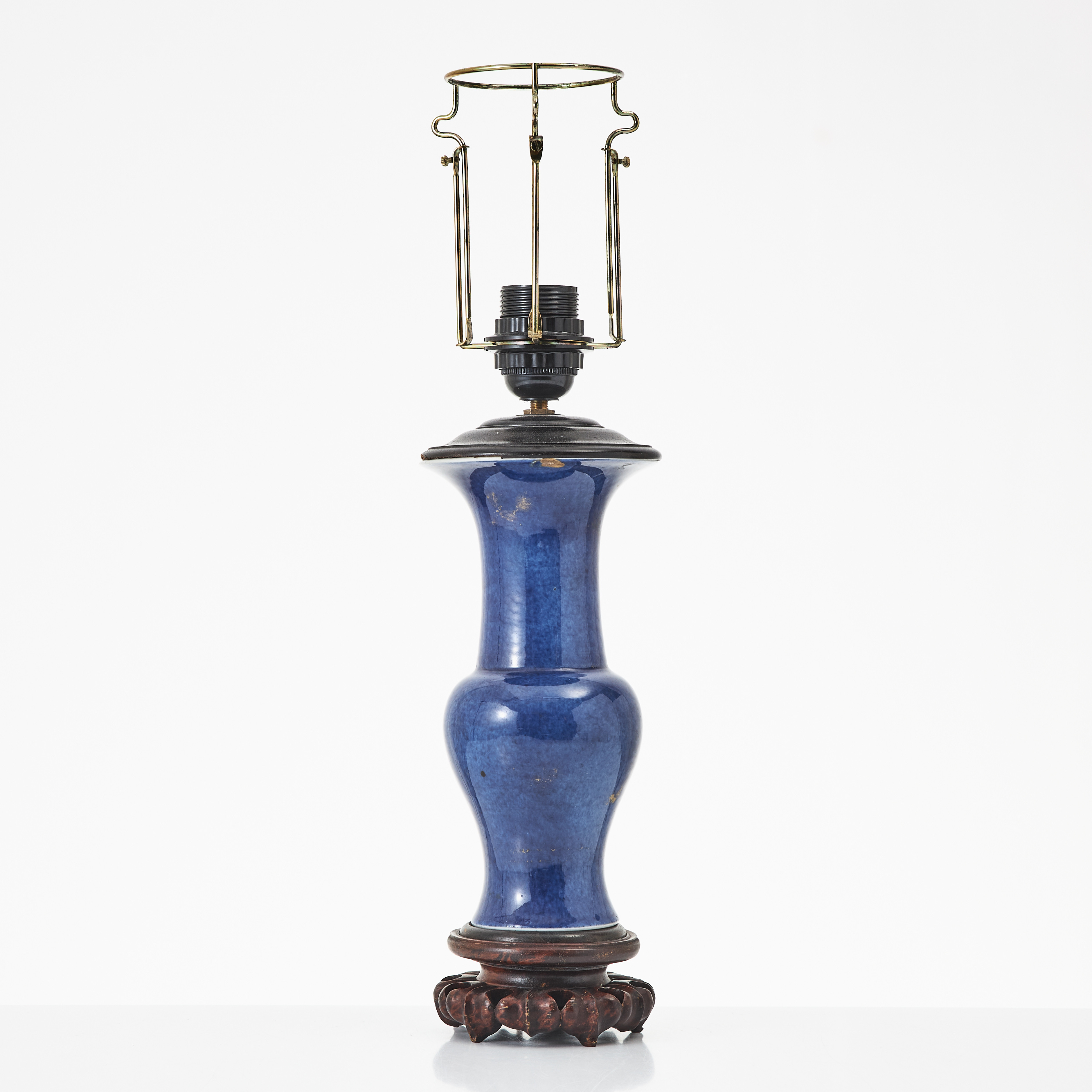 BORDSLAMPA, porslin, Kina, 17/1800-tal, balusterform med trumpethals, powder blue.