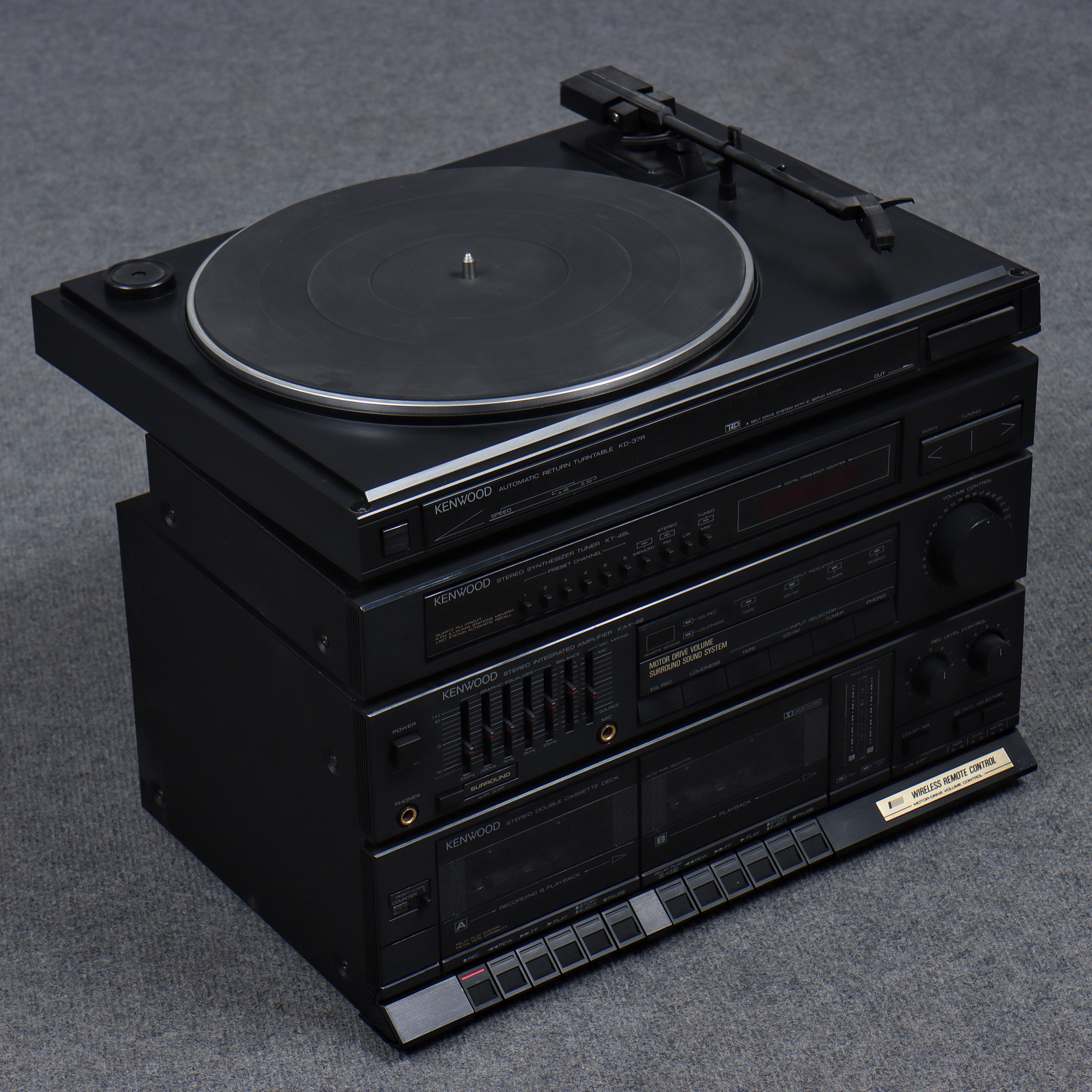 KENWOOD STEREO, SKIVSPELARE KD-37R, AM-FM STEREOTUNER KT-48L SAMT KASSETTAMPLIFIER KAX-48.