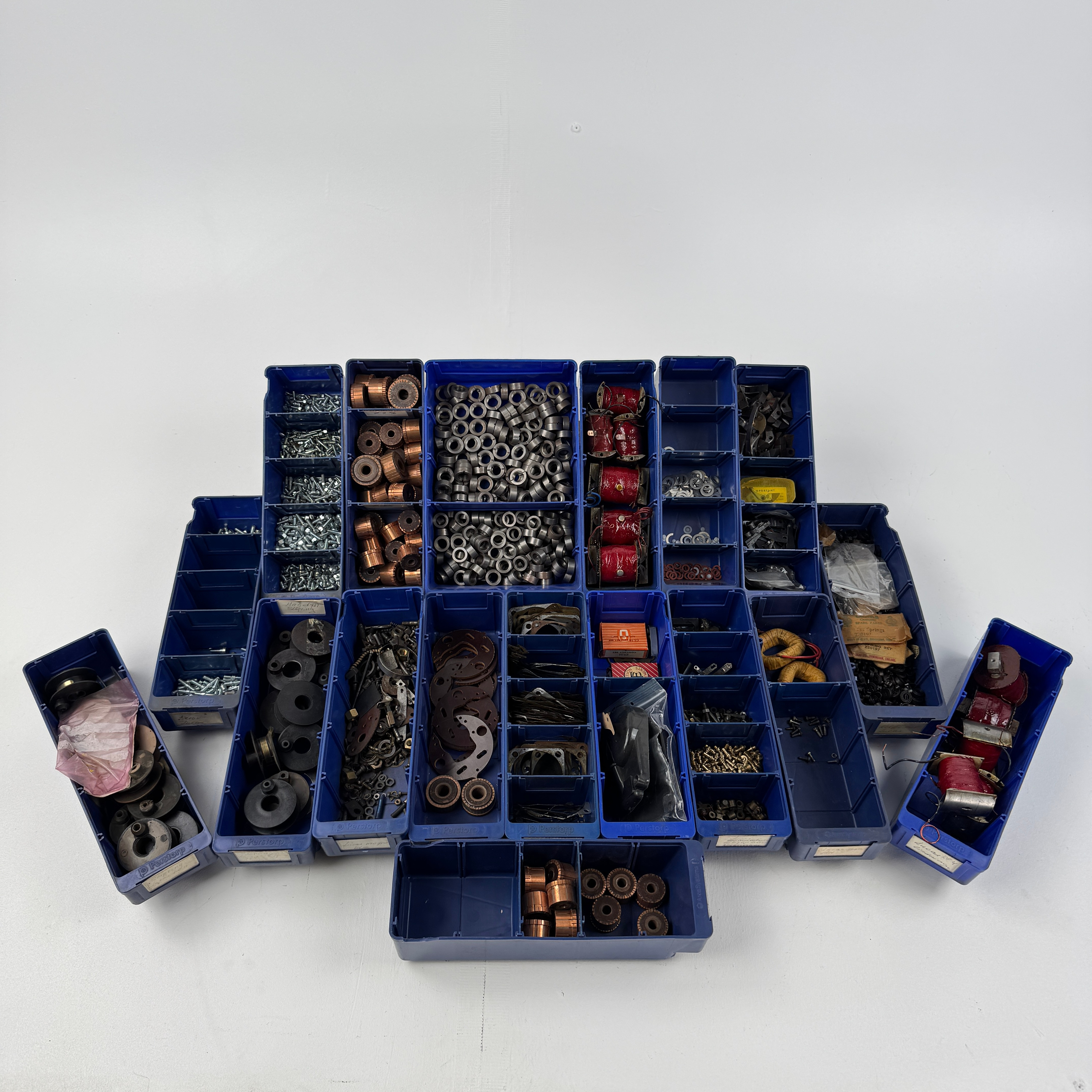 MAGNETDELAR, parti, bl.a till Lucas.