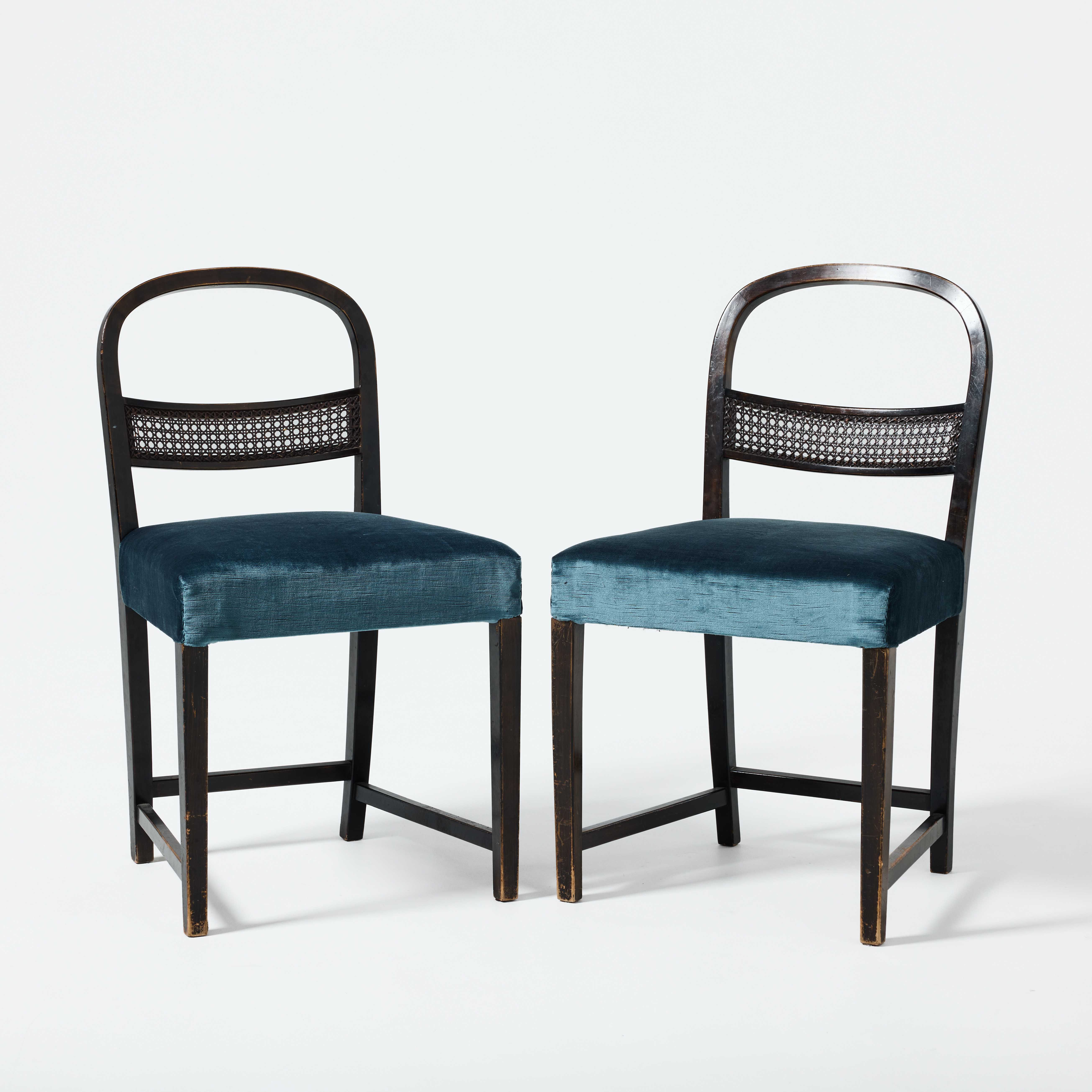 GUSTAV BERGSTRÖM. "Lillemor", stolar, ett par, Linköpings Möbelindustri AB, 1927, Swedish Grace.