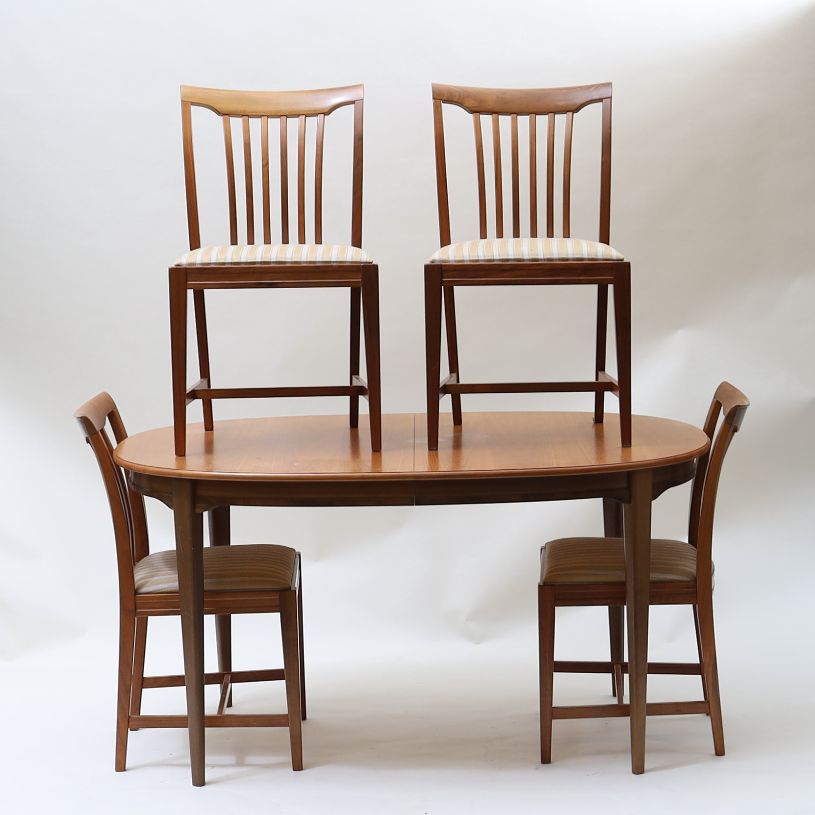 SVANTE SKOGH. Matsalsmöblemang, "Vindö".