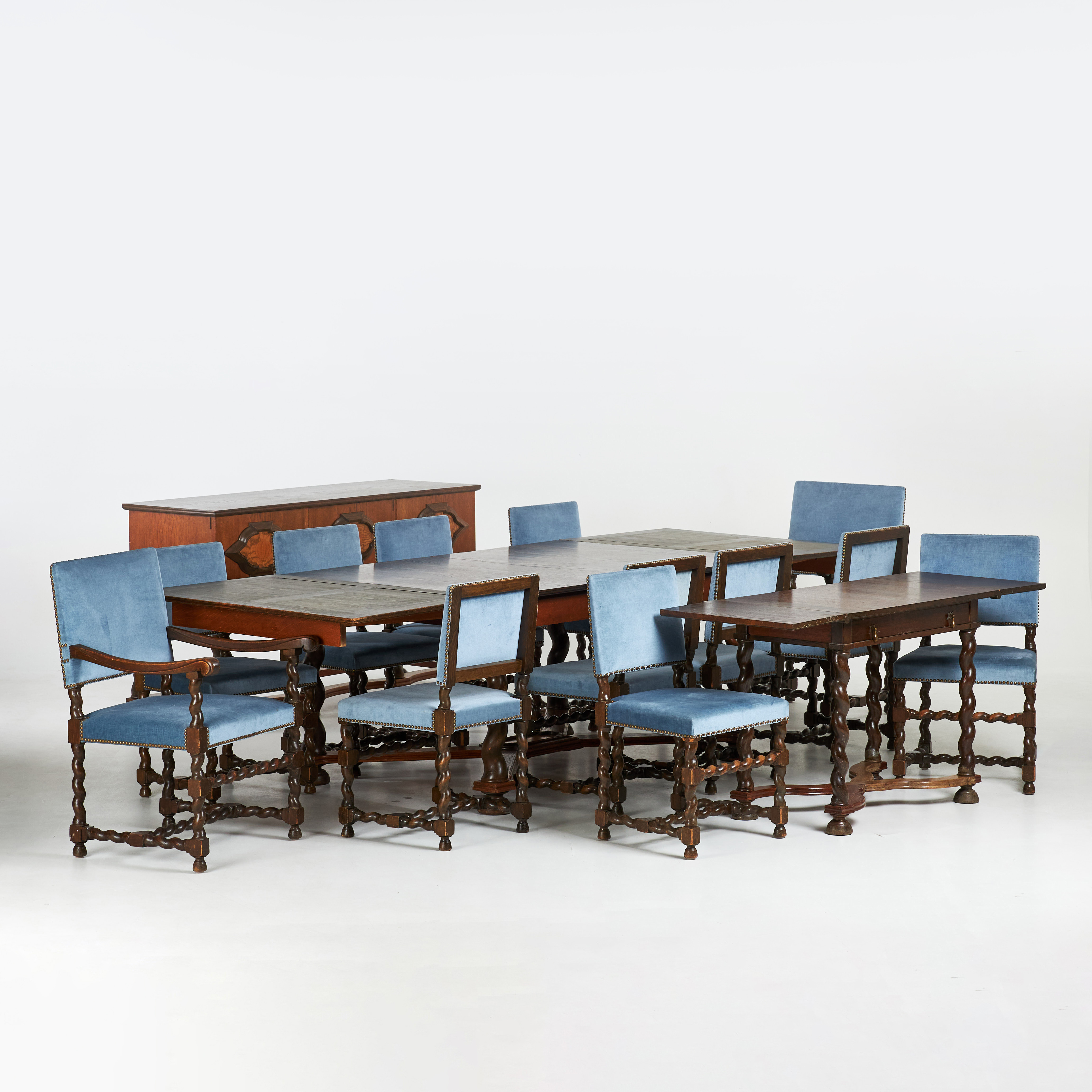 MATSALSGRUPP, 15 dlr, Nordiska Kompaniet, ca 1919, modell "Norrsunda", ek, barockstil.