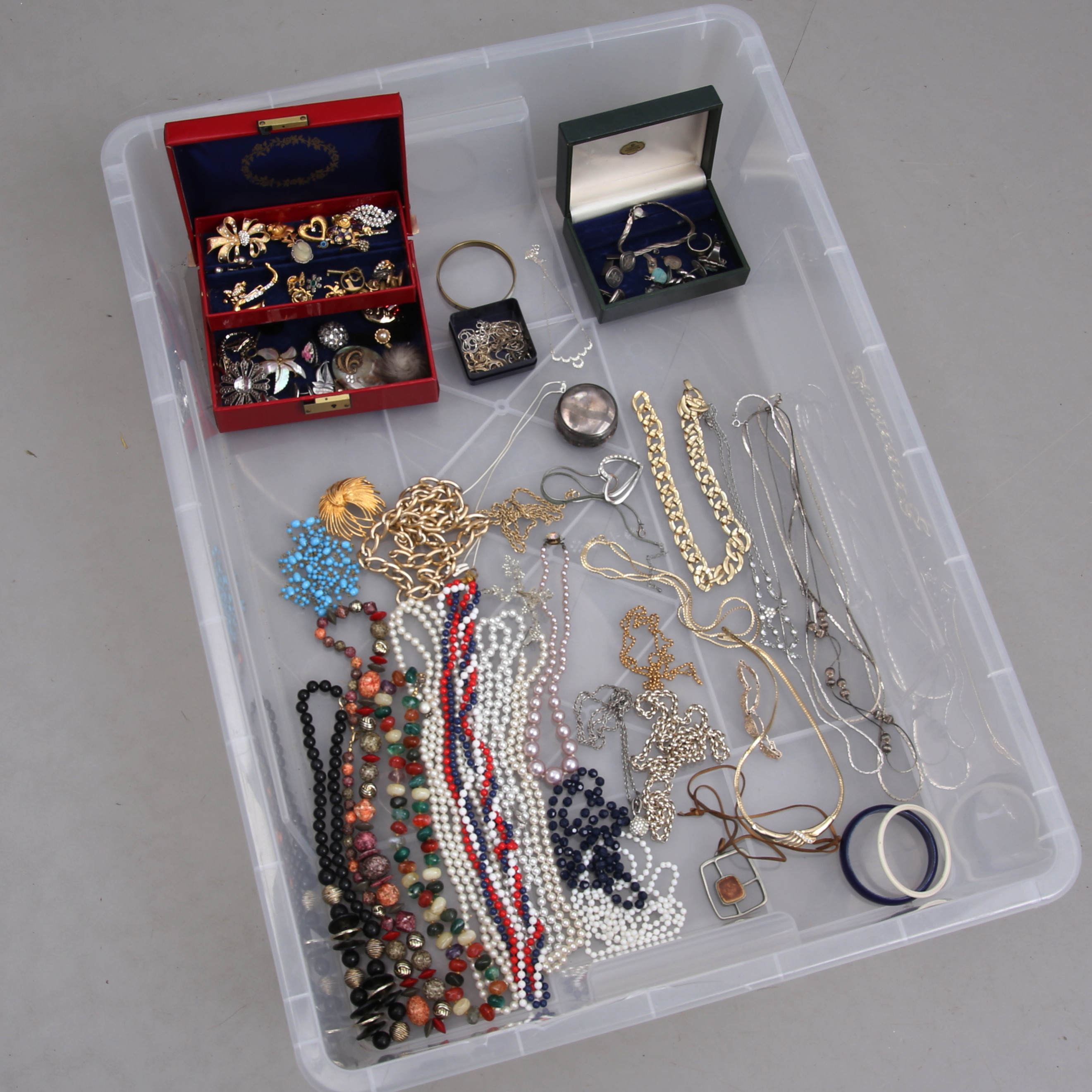 BIJOUTERIER/ SMYCKEN, ,parti, SILVER förekommer.