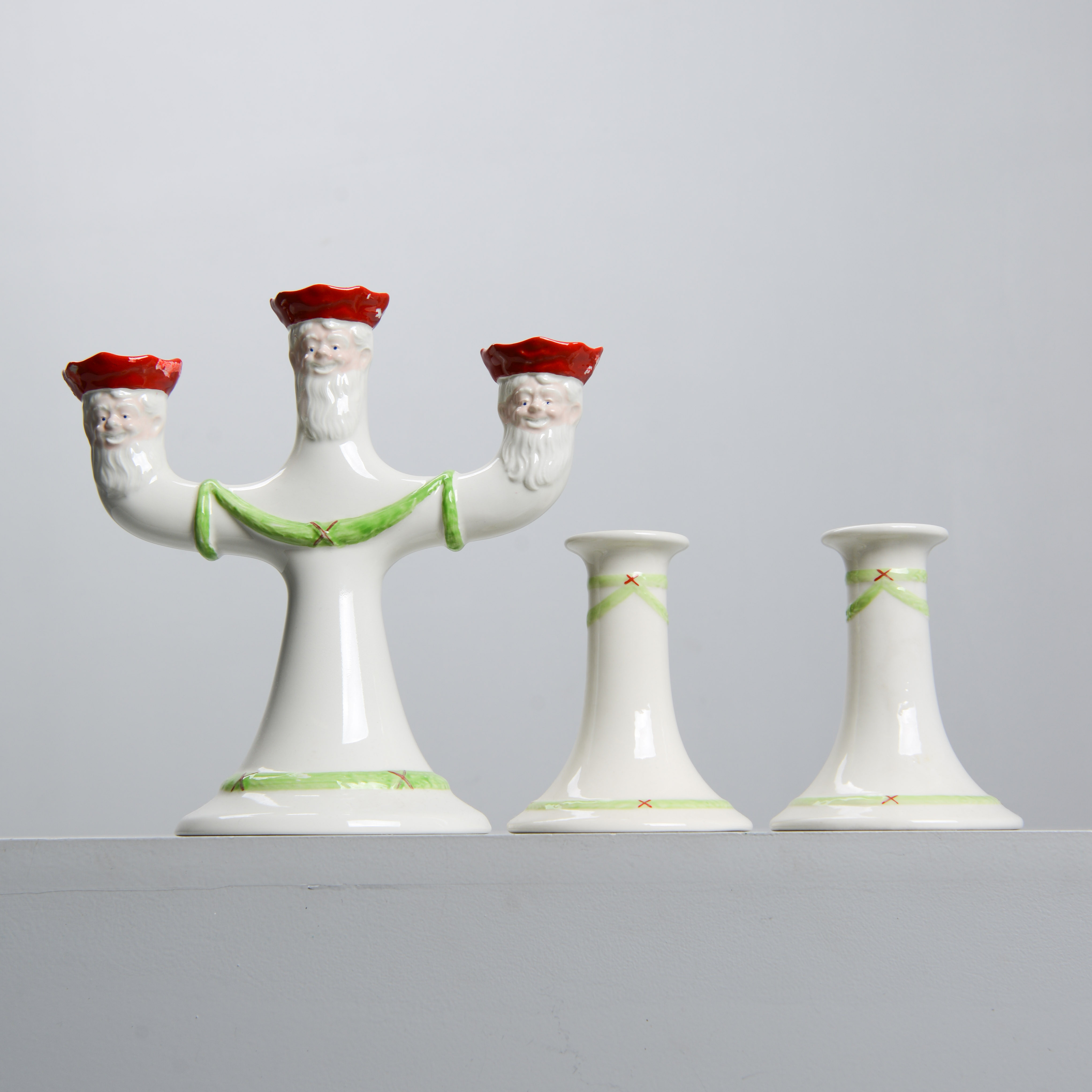 KANDELABER & LJUSSTAKAR, "God Jul", Gustavsberg (3 delar).