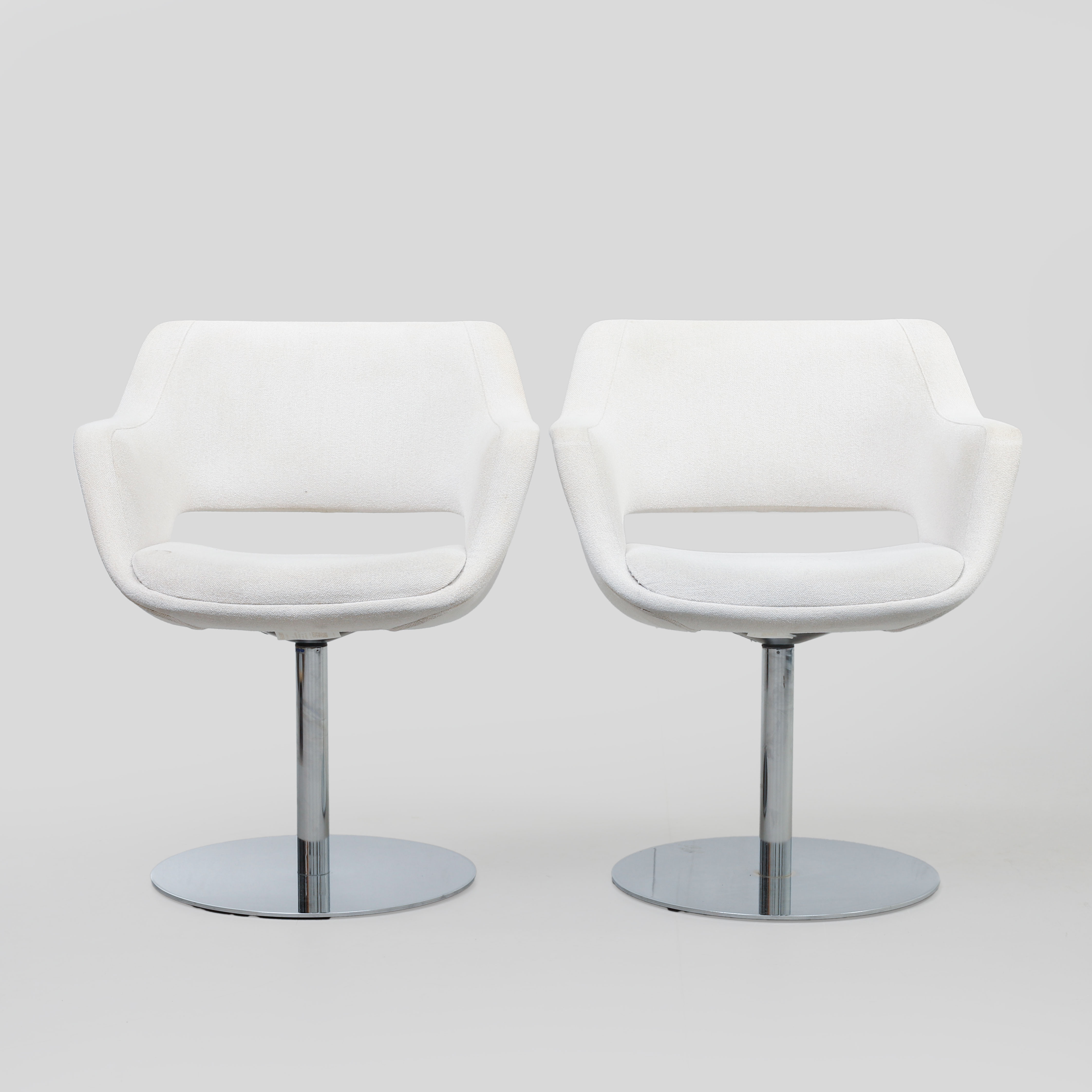 SNURRFÅTÖLJER, 2 st, sekelskiftet 1900/2000-tal.