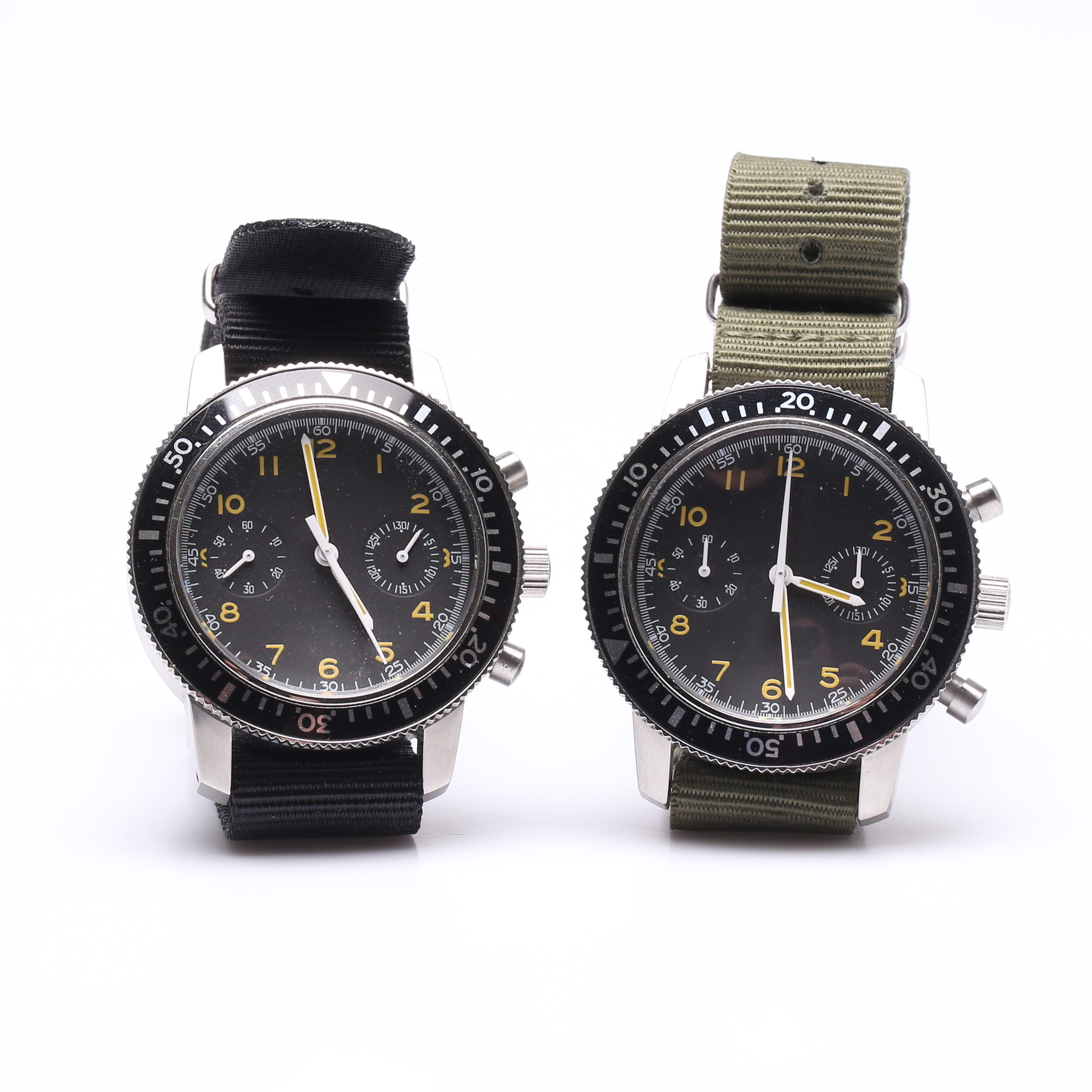 PENNAN OCH SVÄRDET, Replikor på "Viggen", 2 st kronograf, armbandsur, stål, automatiskt uppdrag, samtida.