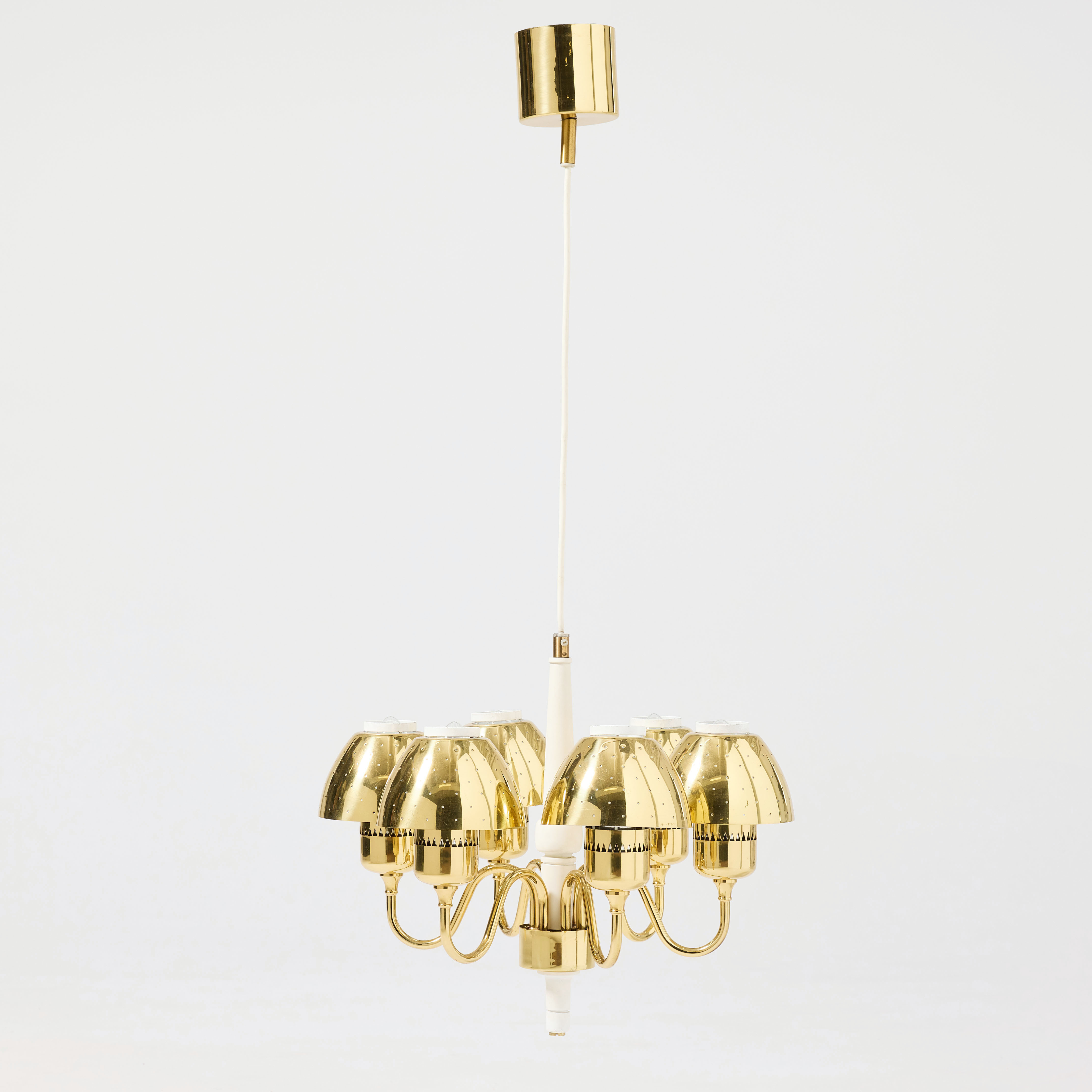 HANS-AGNE JAKOBSSON. Takaramtur, Hans-Agne Jakobsson AB, Markaryd 1960-tal, mässing och vitlackerat trä.