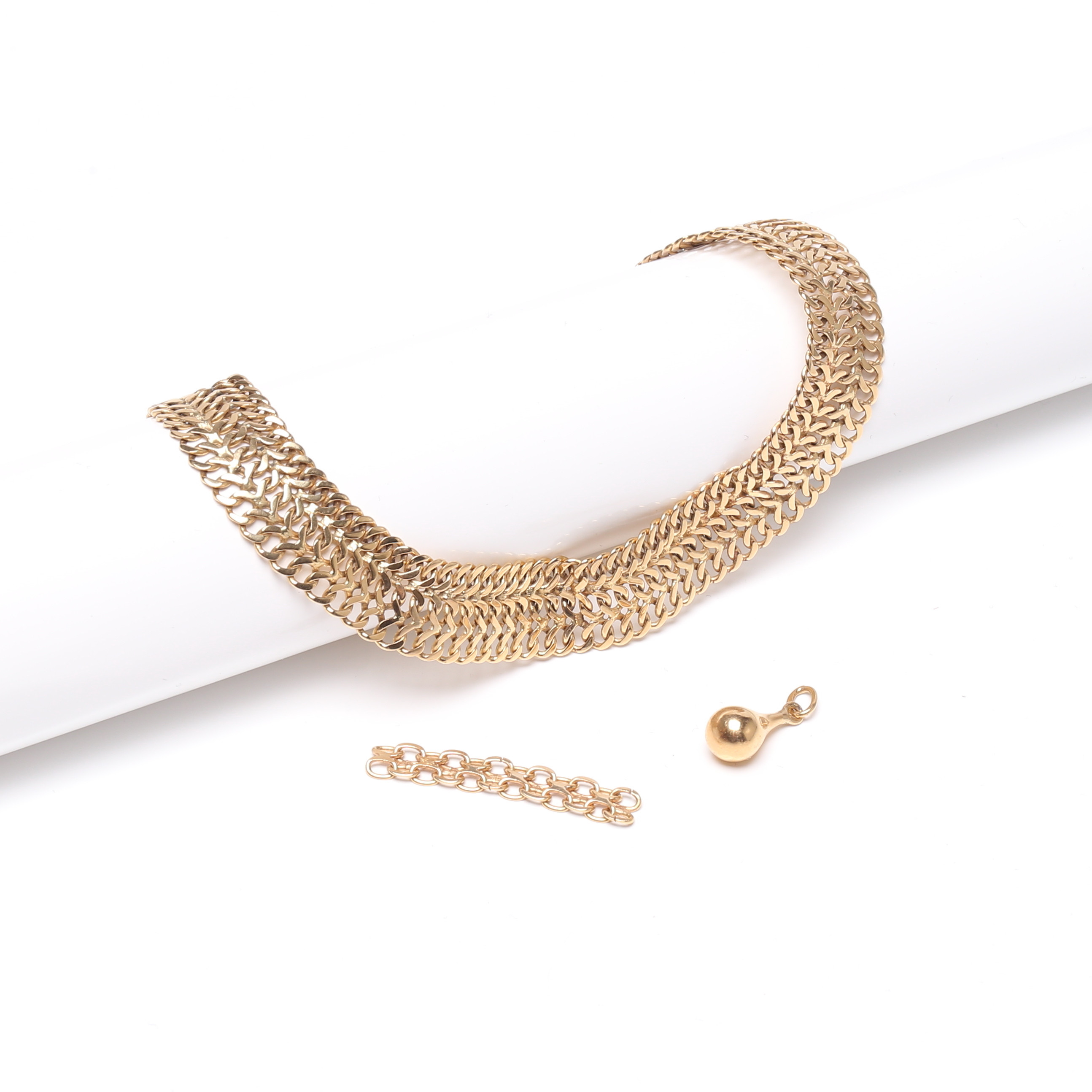 ARMBAND/SKROTGULD, 18k guld, ca 16 g.