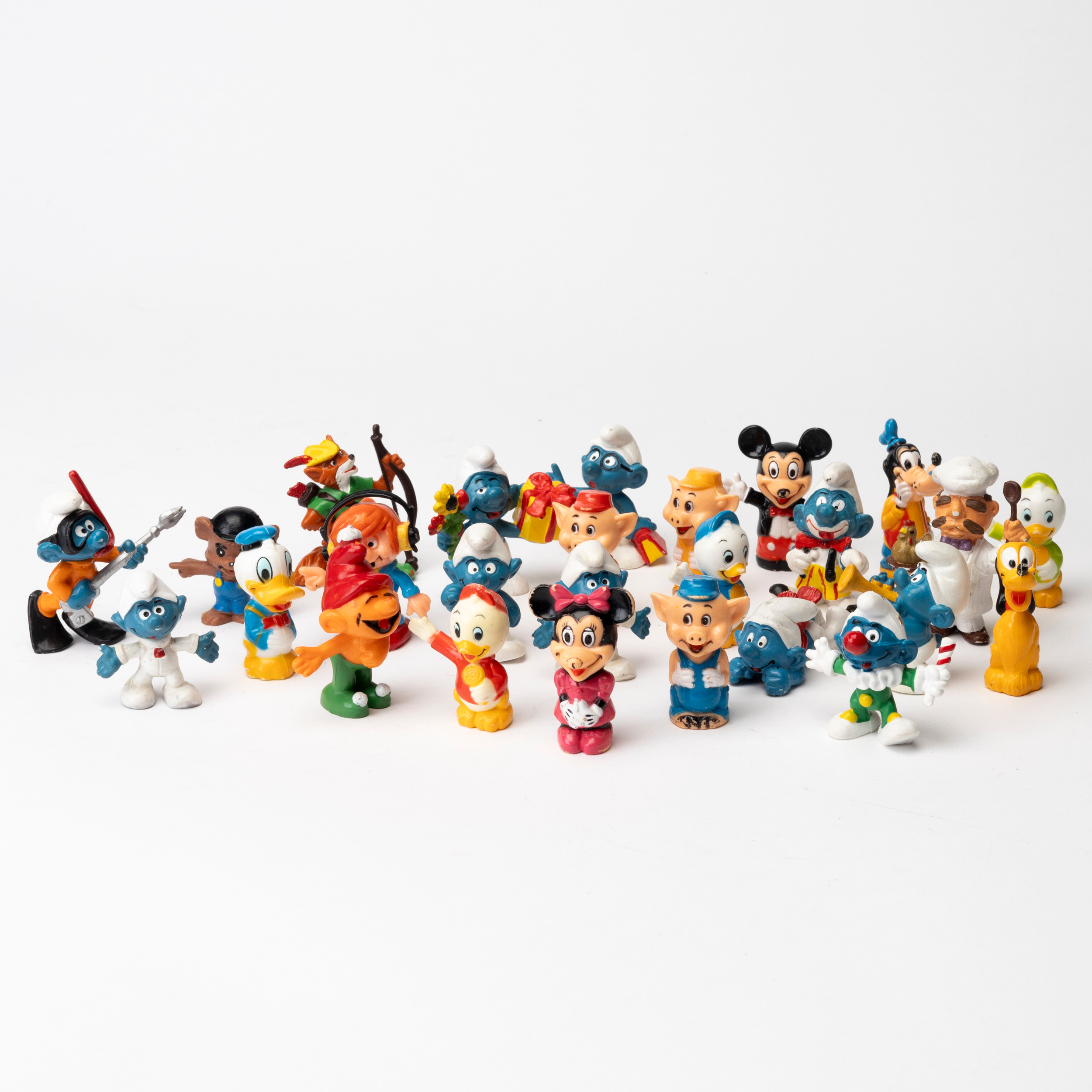 FIGURER, 26 st, plast, Smurfar, Walt Disney med mera.