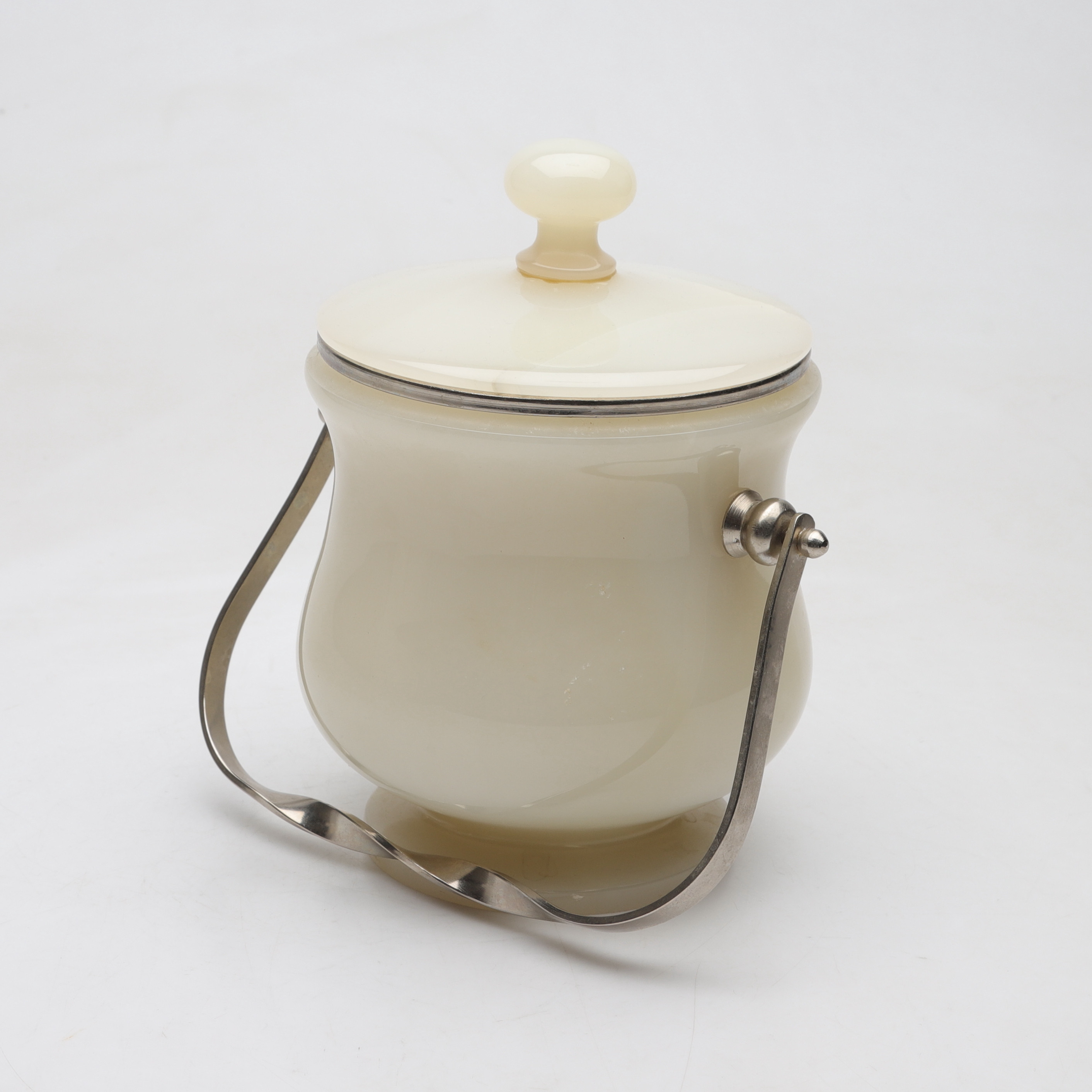 ISHINK, alabaster, 1900-talets andra hälft.