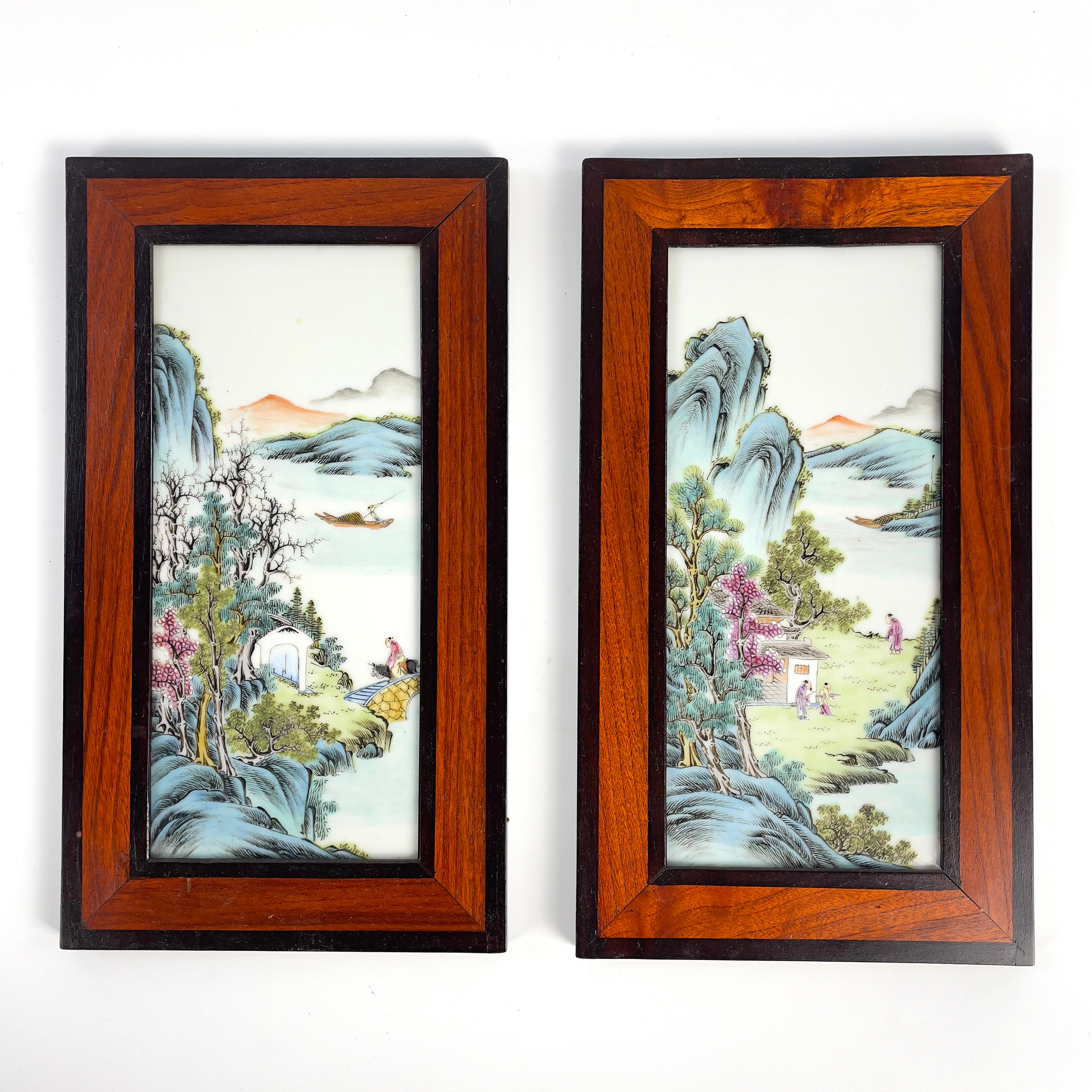 VÄGGPLAKETTER, 2 st, målning på porslin, Kina 1900-tal.