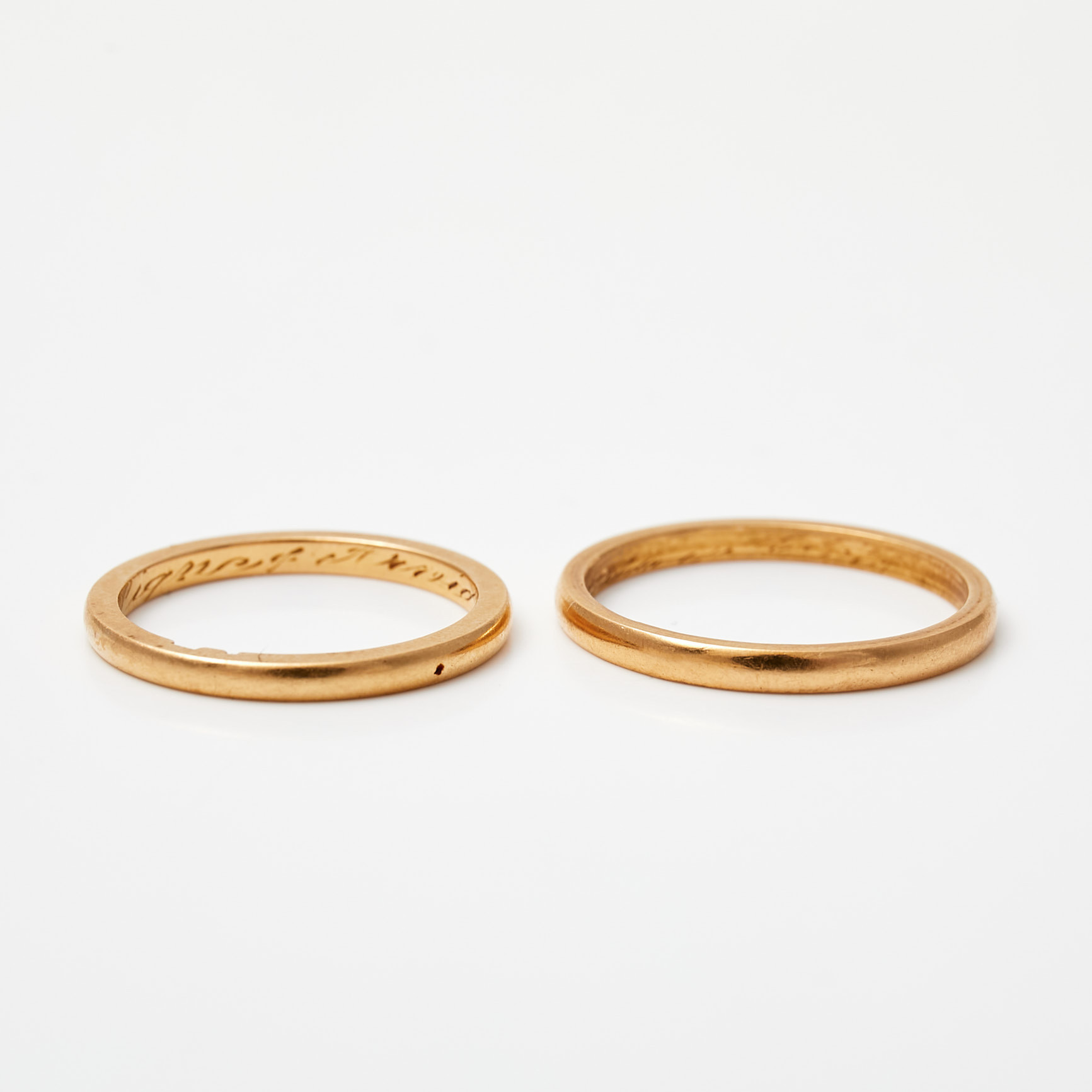 VIGSELRINGAR, 2 st, 18 k guld, Stenkvist Gösta, Arvika resp. Firman Guldsmedsvaror E Peterson, Helsingborg, 1937.