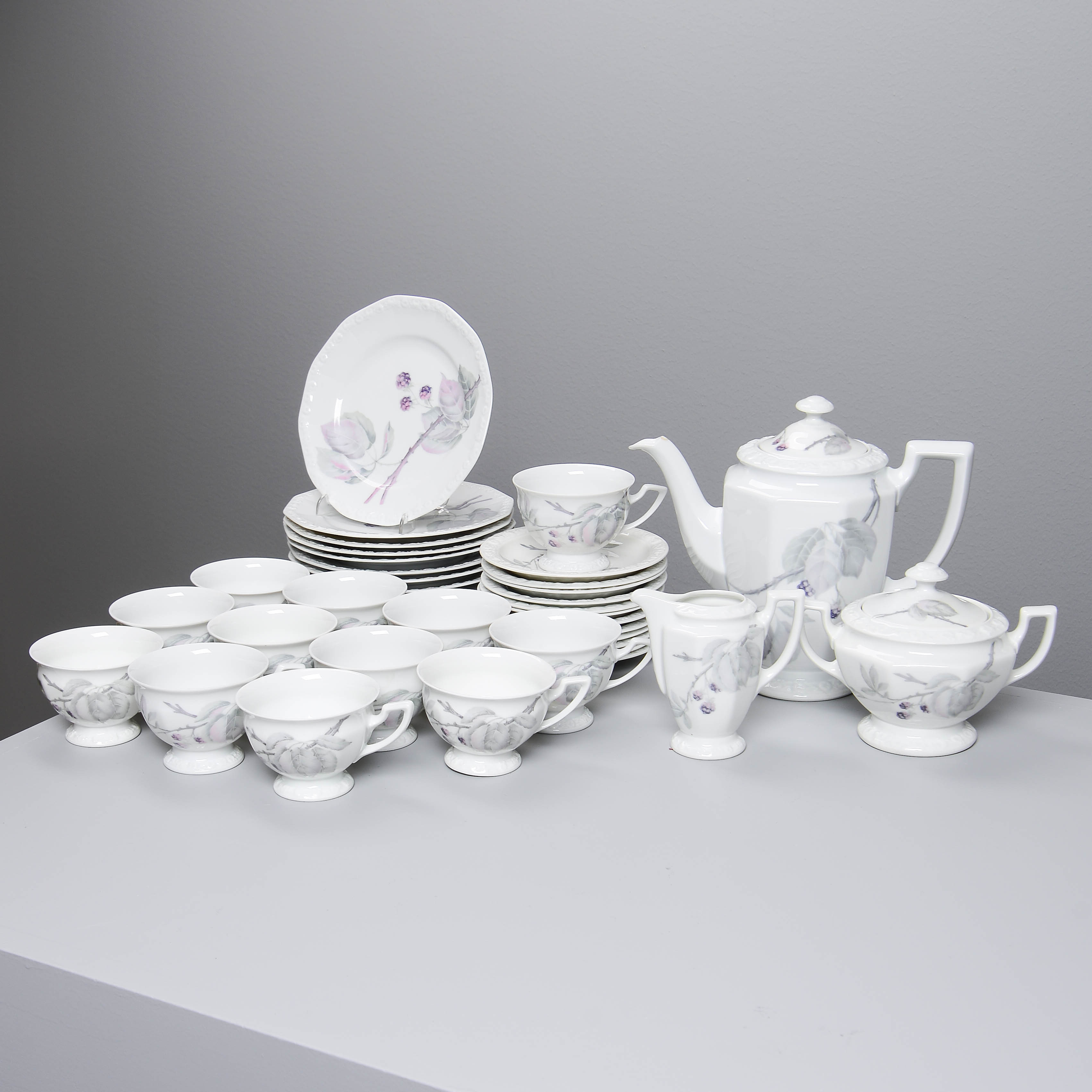 ROSENTHAL, kaffeservis för 12 personer, porslin, "Maria Björnbär" (27 delar).