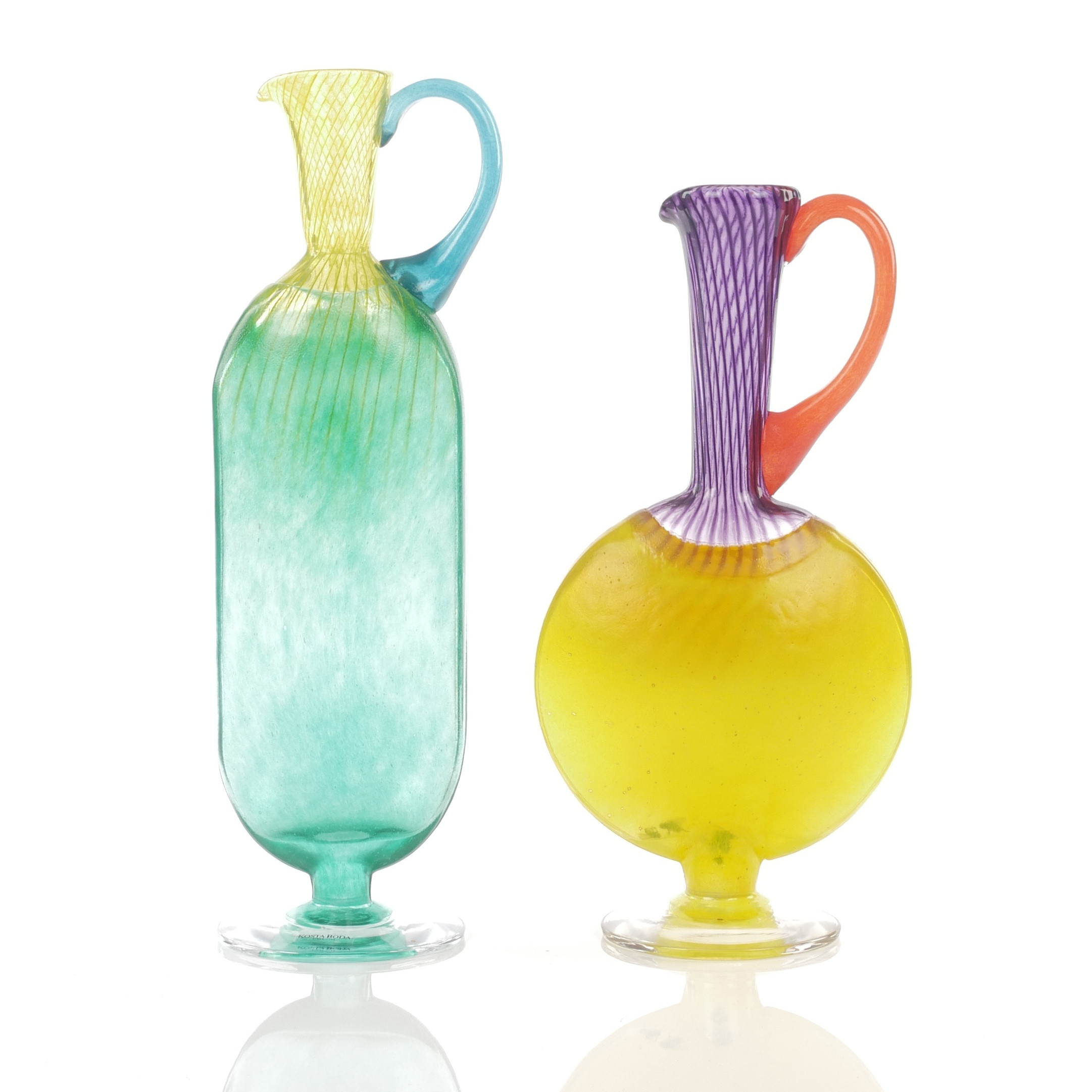 KJELL ENGMAN. Kannor, 2 st, konstglas, Kosta Boda.