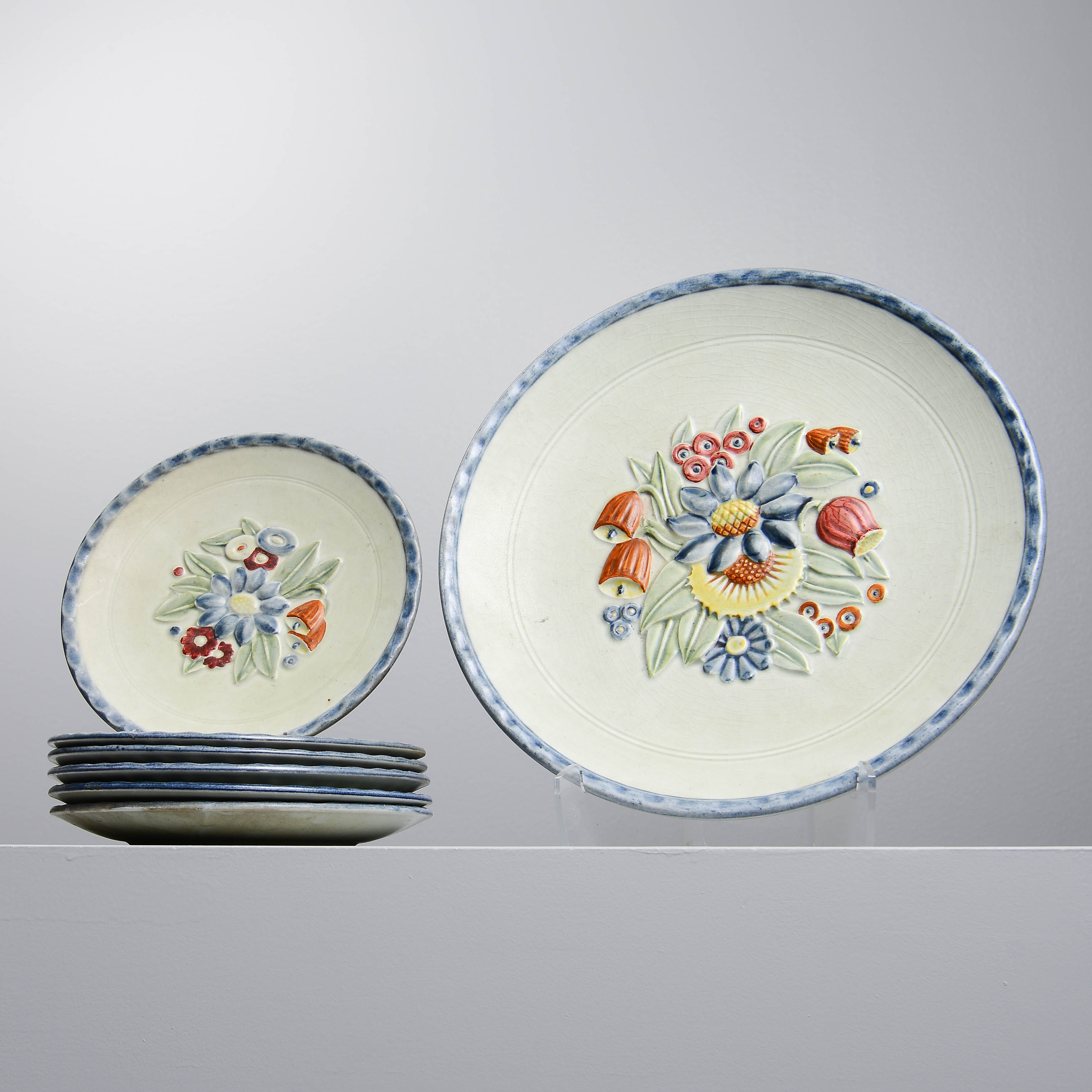 GERTRUD LÖNEGREN. "Primavera", fruktfat & frukttallrikar, 7 delar, Rörstrand, 1940-tal.